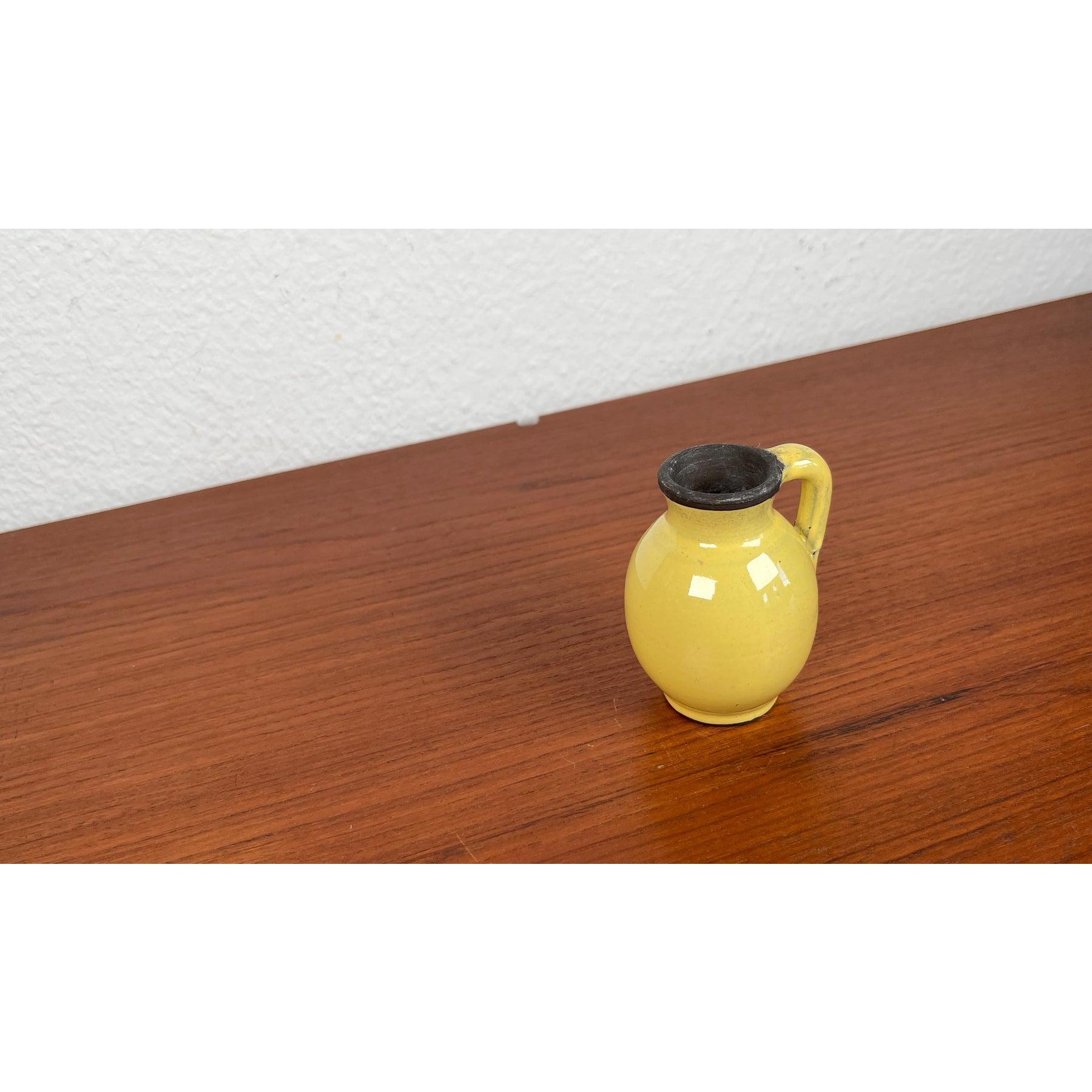Tedesco Vaso a caraffa in Studio Pottery di metà secolo di BKW Böttger Keramik Wandsbek in vendita
