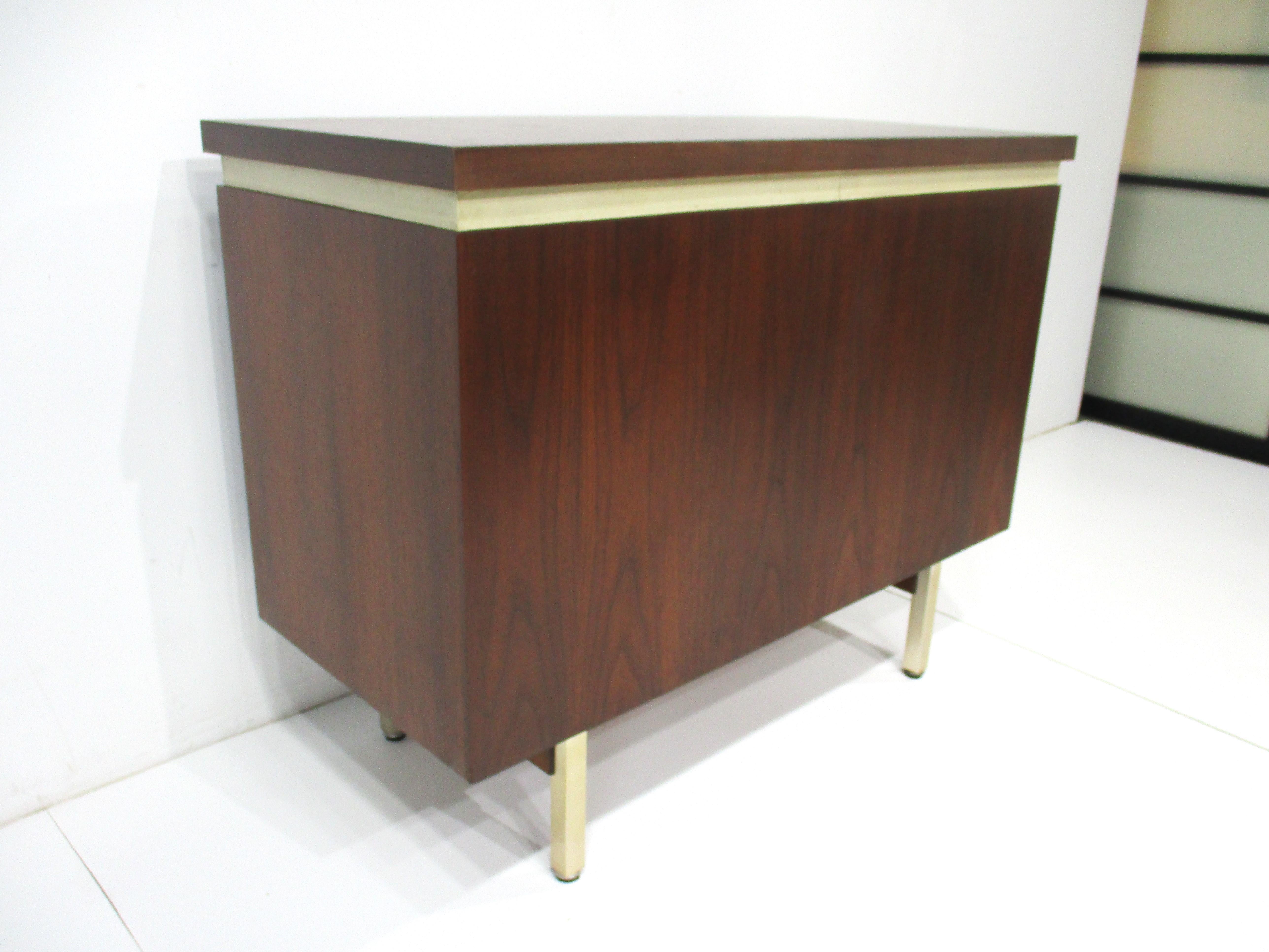 Mid Century Small Walnut Credenza in the style of McCobb Calvin  For Sale 5