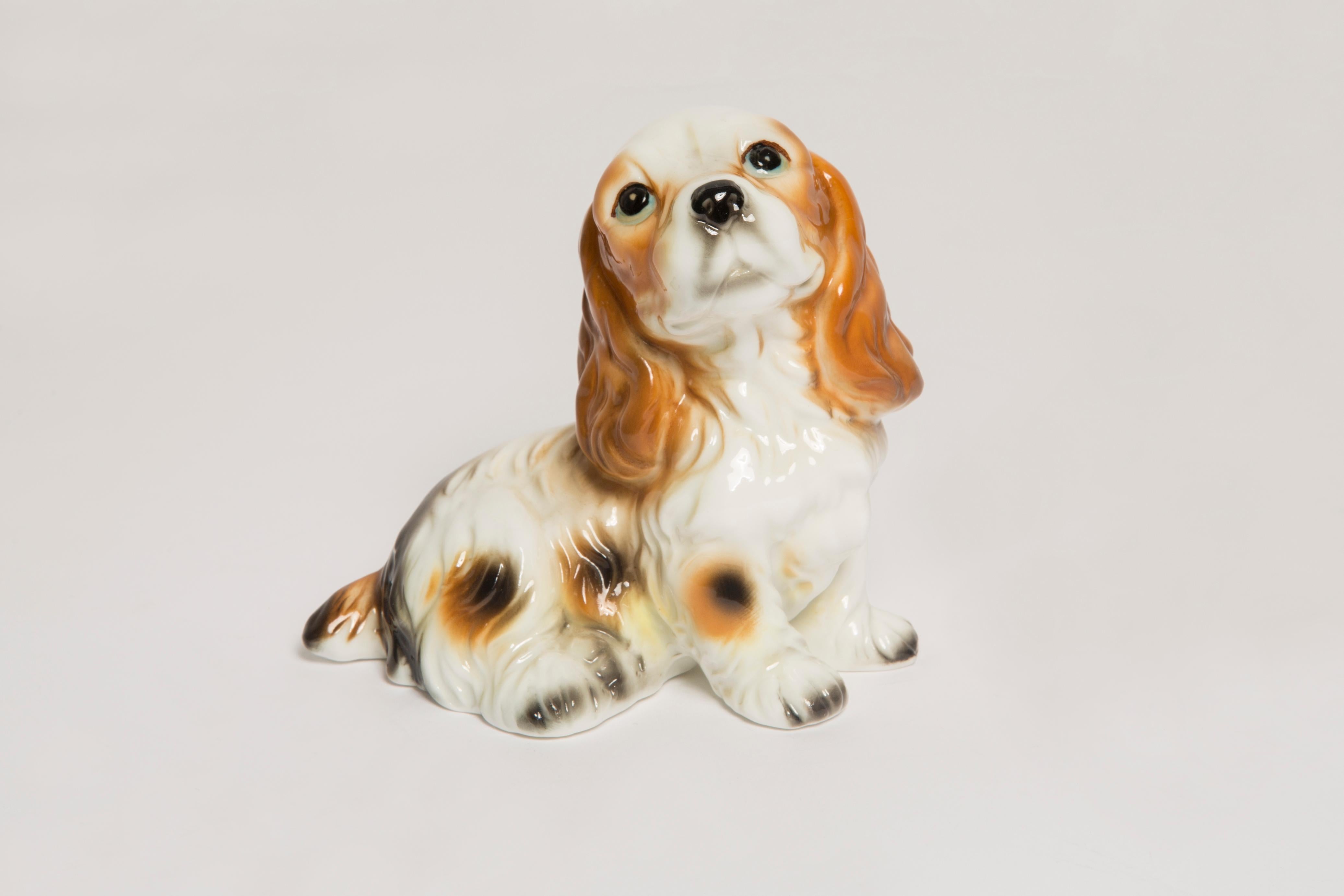 20th Century Midcentury Small White and Red Spaniel Dog Sculpture, Taiwan, 1960s For Sale