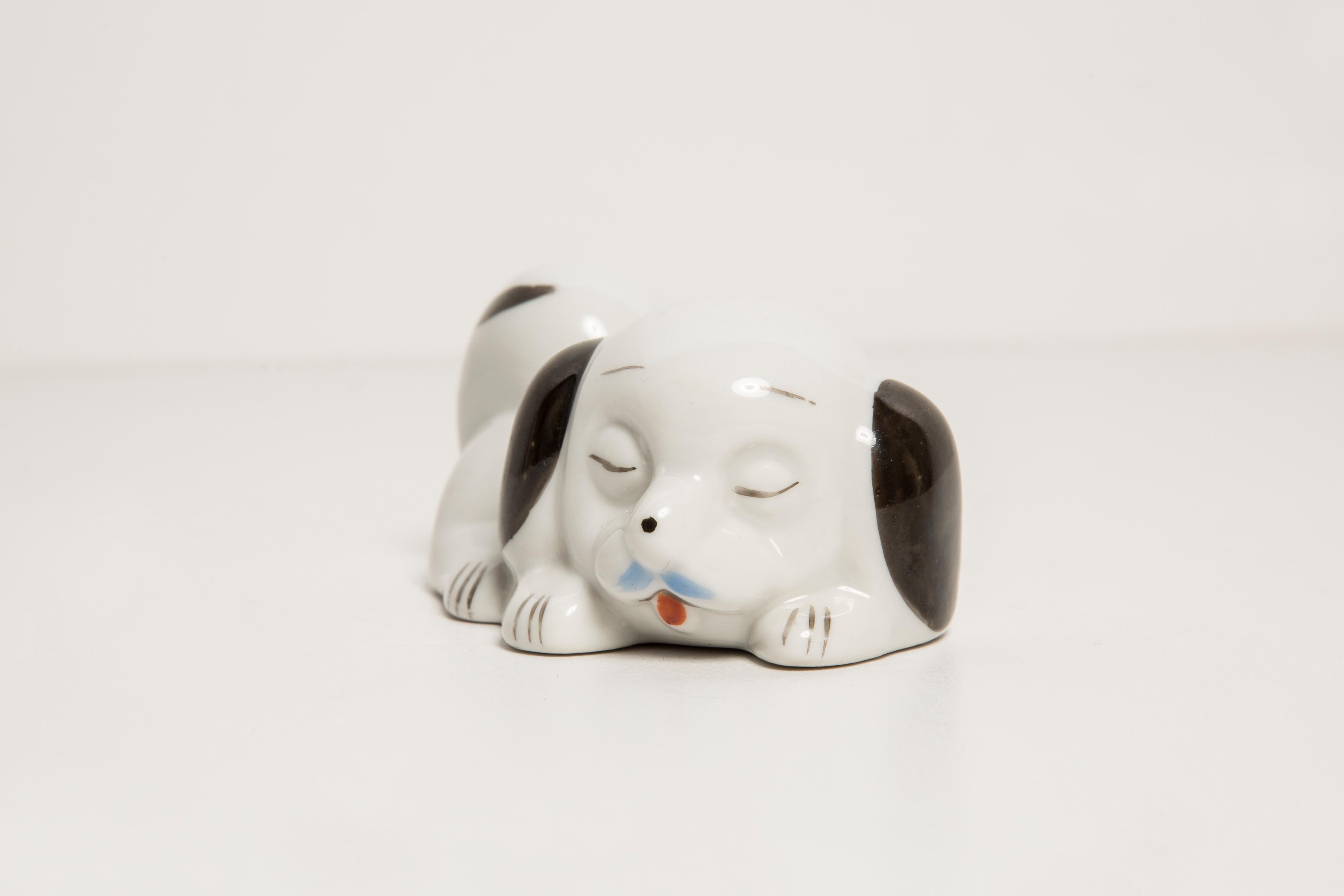 Mid-Century Small White Dog Sculpture, Italy, 1960s In Good Condition For Sale In 05-080 Hornowek, PL