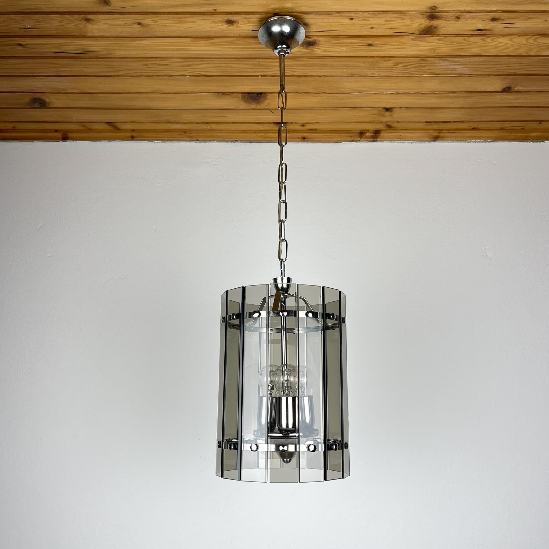Mid-Century-Pendelleuchte aus Rauchglas von Veca, Italien 1970er Jahre (Italienisch) im Angebot