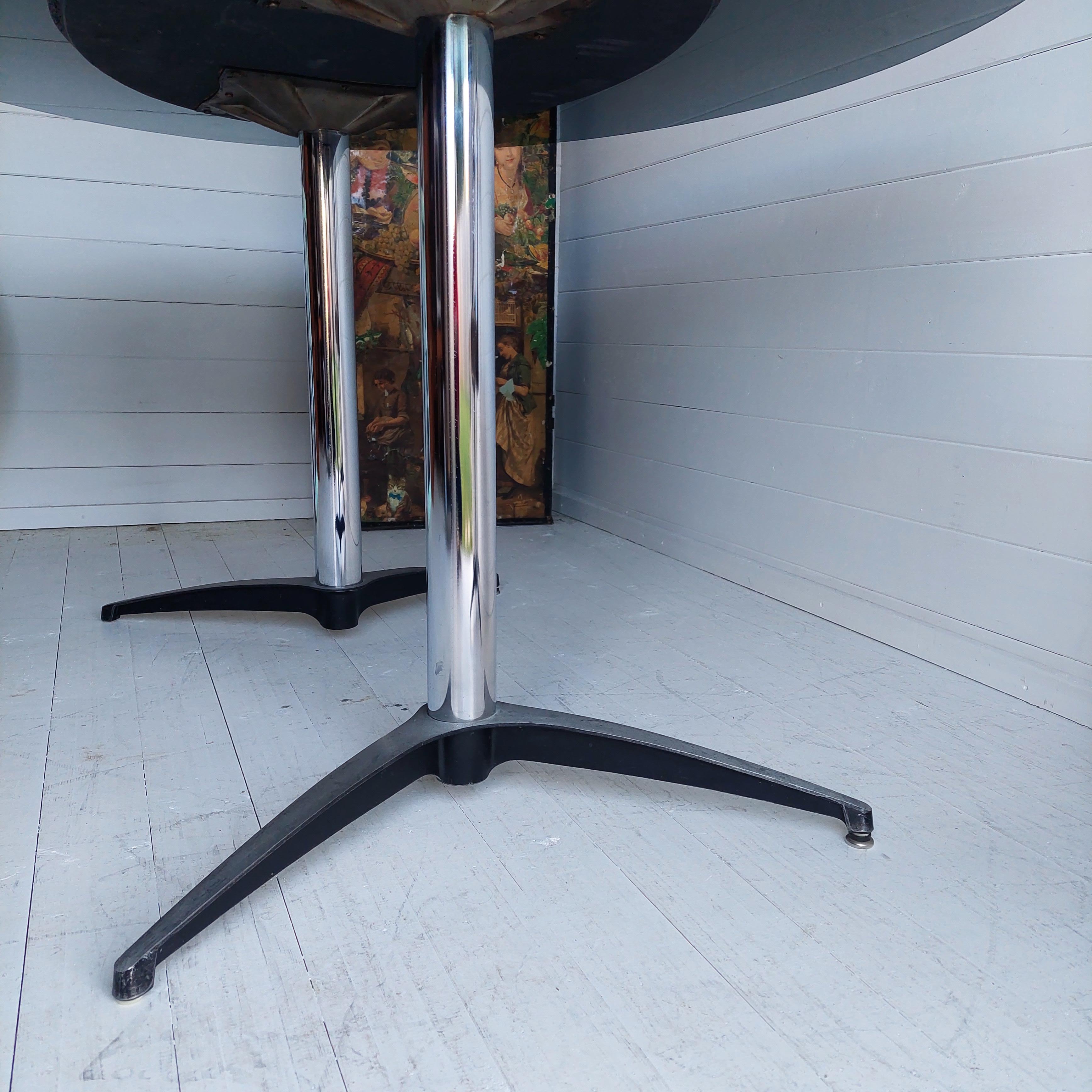 Américain Table de salle à manger A Space en verre fumé Chromecraft USA Grafton W1s, milieu de siècle en vente