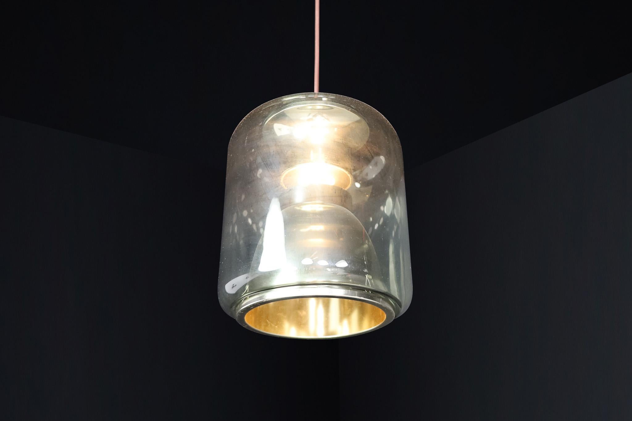 Mid-Century-Pendelleuchte aus Rauchglas von ERCO Leuchten, Deutschland 1970er Jahre im Angebot 1