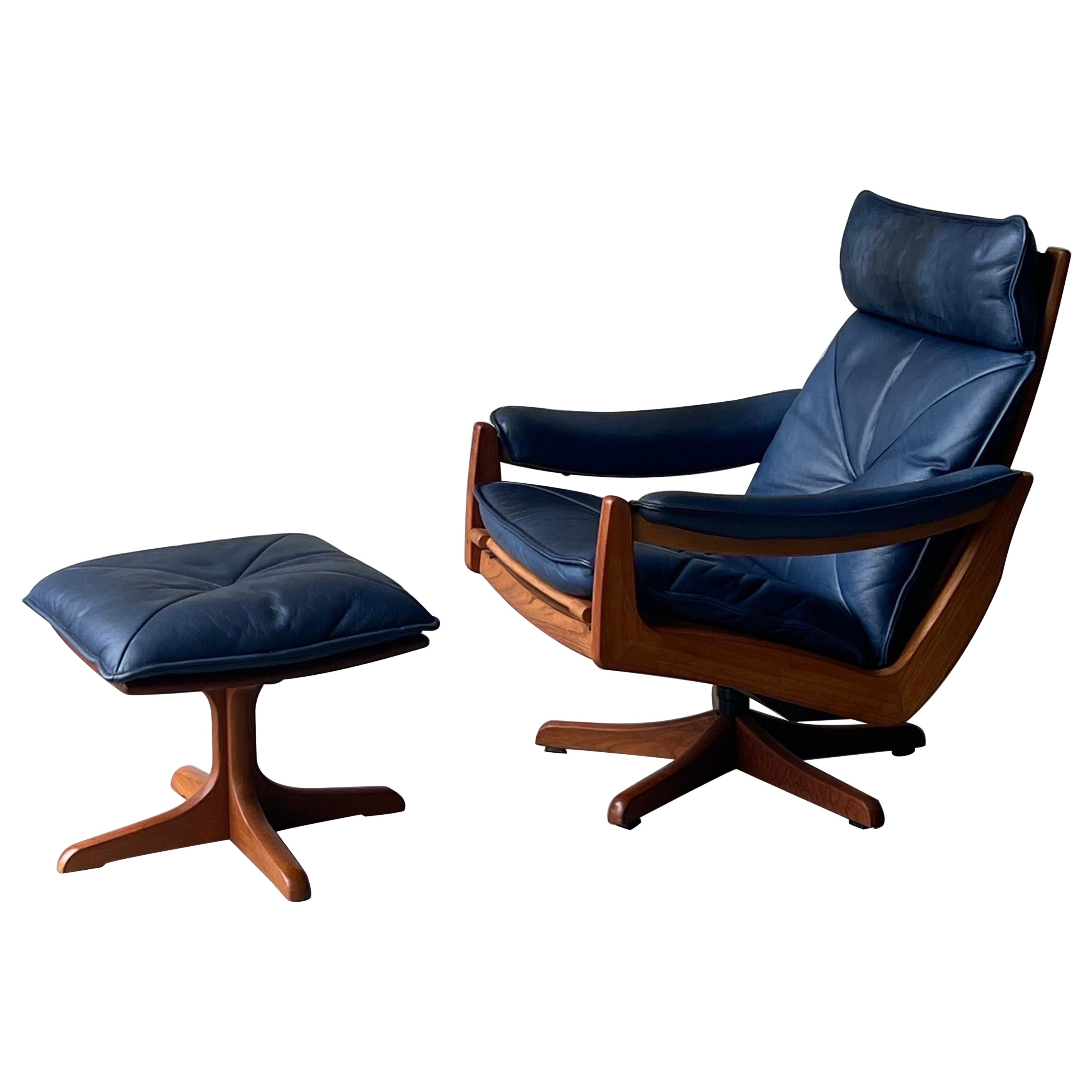Mid-Century Soda Galvano Teak Reclining Lounge and Ottoman