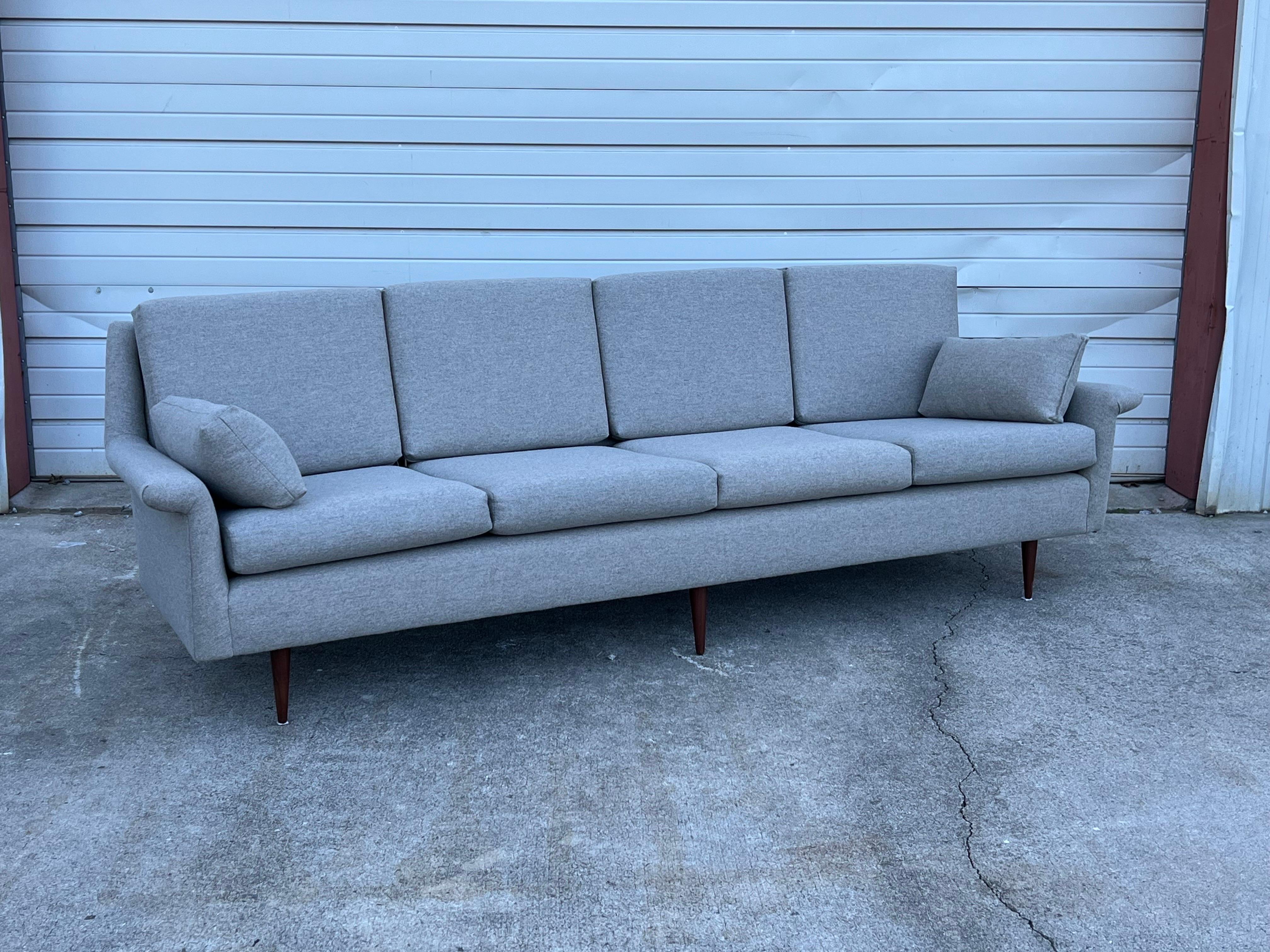 Mid-Century Sofa Attributed to Milo Baughman for Thayer Coggin 5