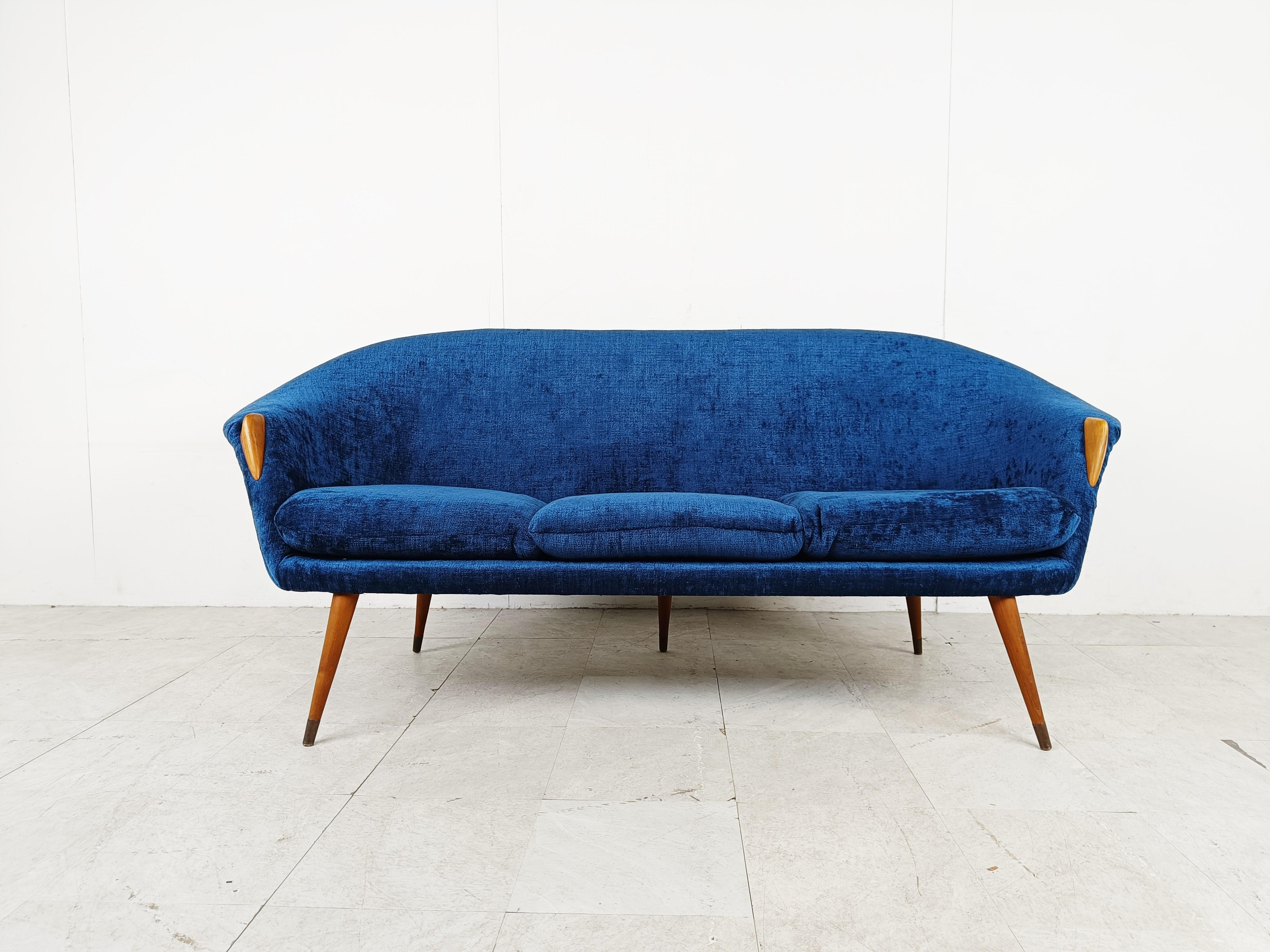Scandinavian Modern Midcentury Sofa Attributed to Nanna Ditzel, 1950s For Sale