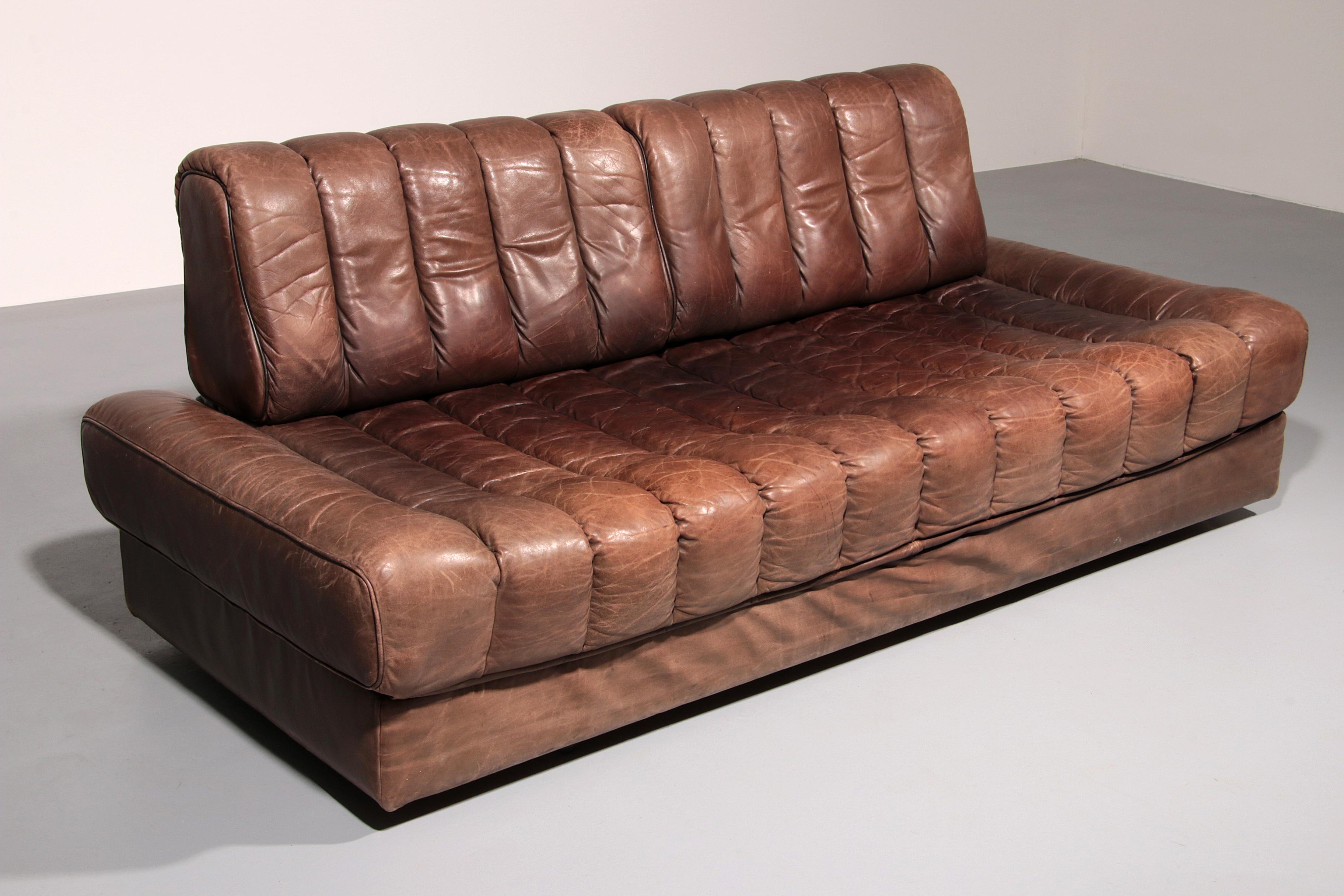 Mid century Sofa bed Ds 85 from De Sede Switzerland 1960s For Sale 4