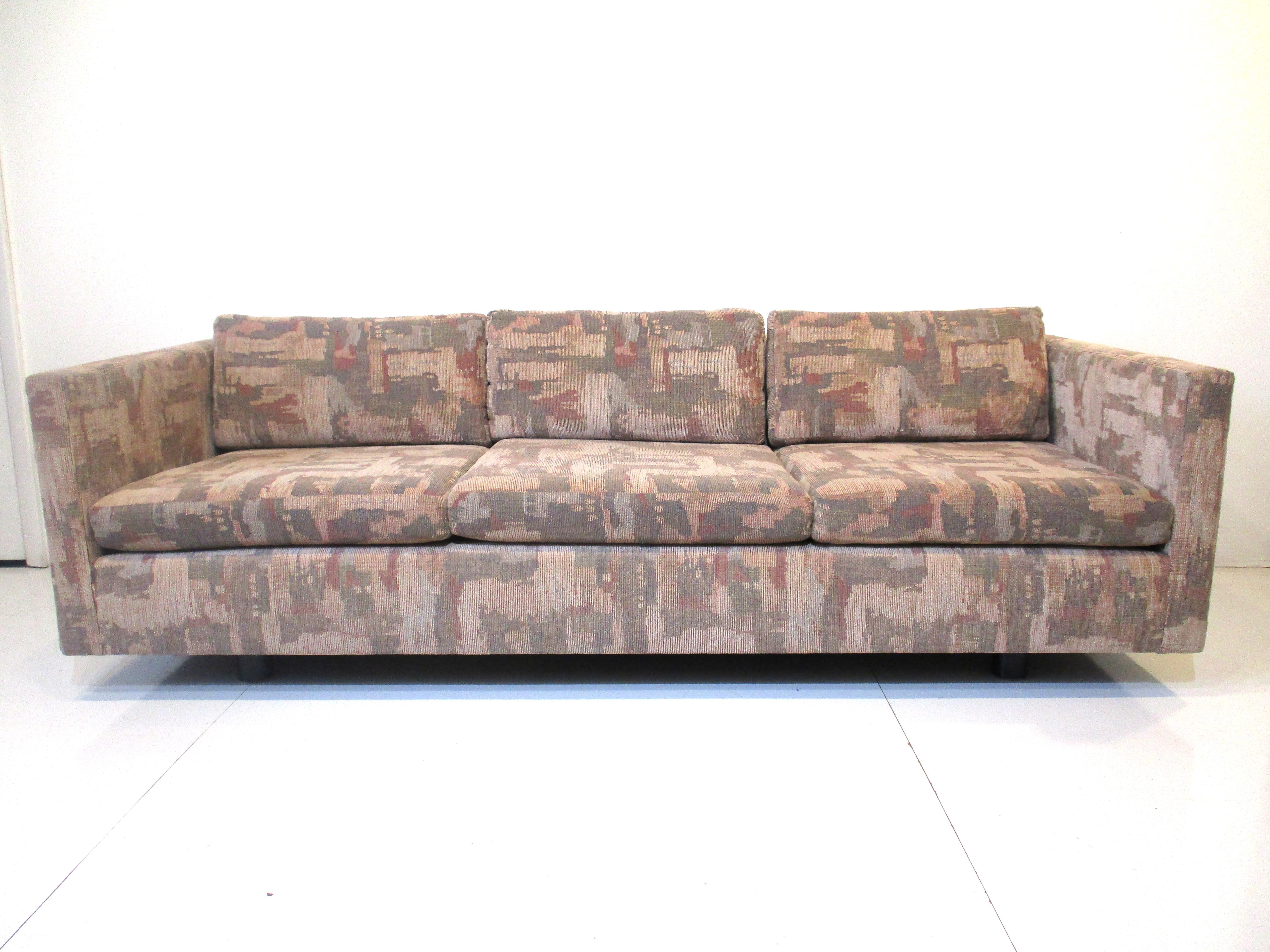 Mid-Century Sofa by Harvey Probber For Sale 2