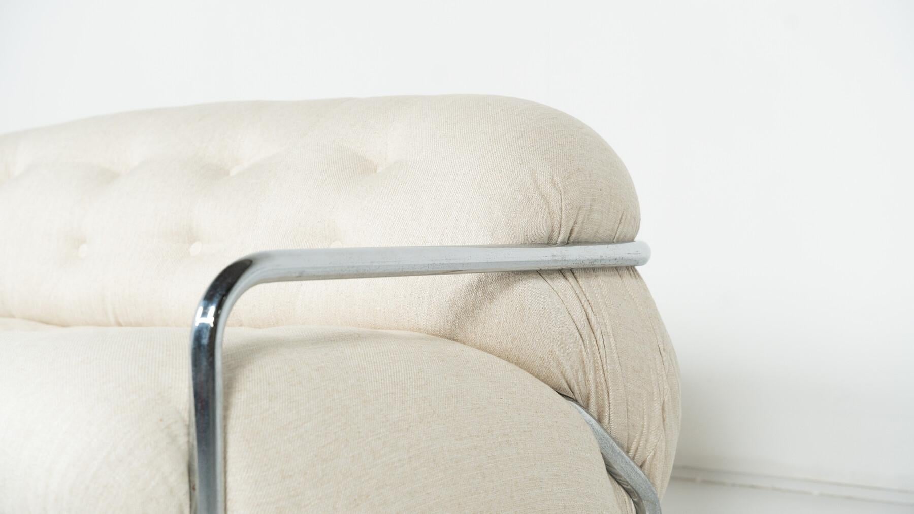 Canapé du milieu du siècle par Mario Sabot, Italie, 1970 - New Upholstery en vente 1