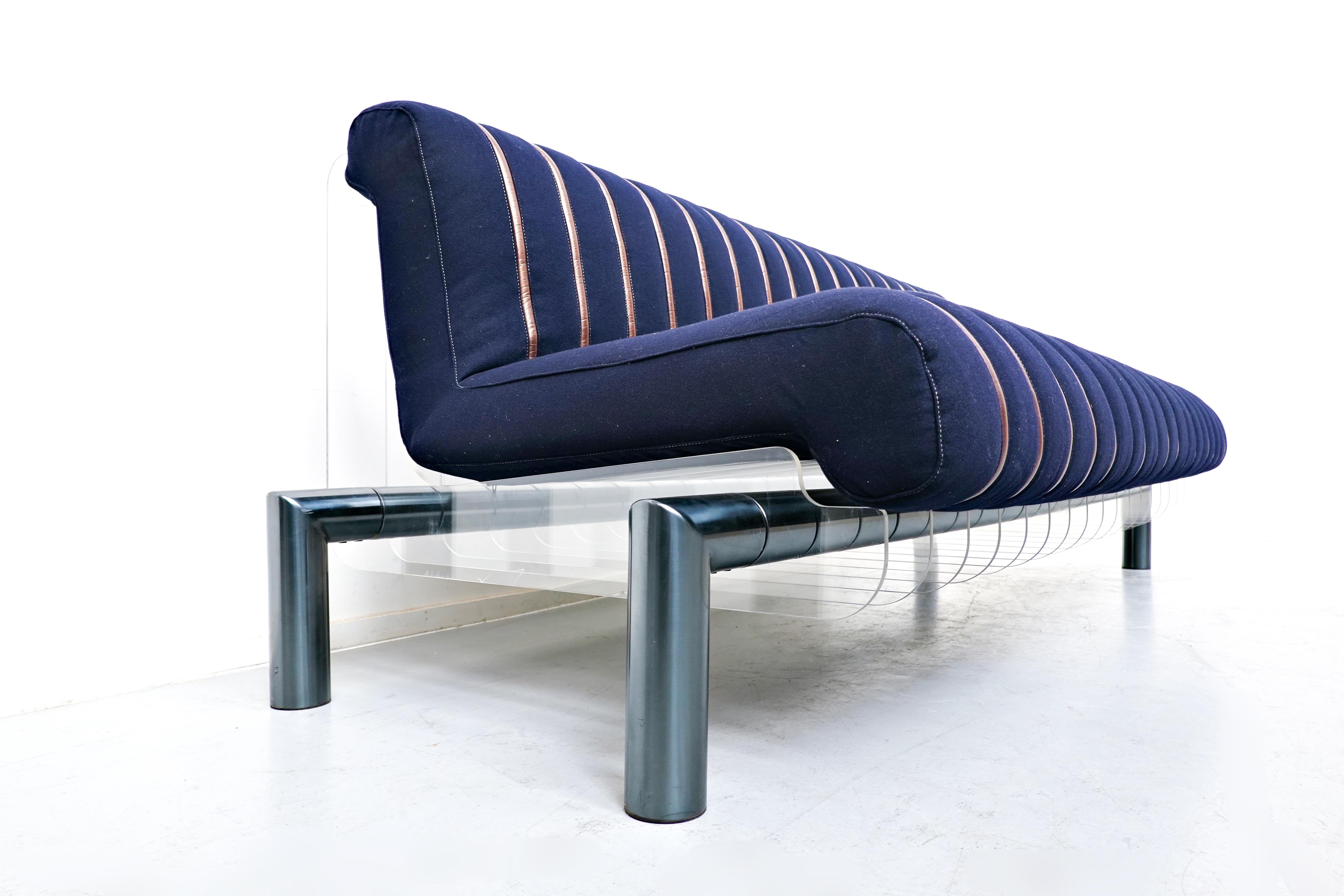 Mid-Century Modern Sofa by Nicola Trussardi Blue Fabric and Leather Italy, 1983 6