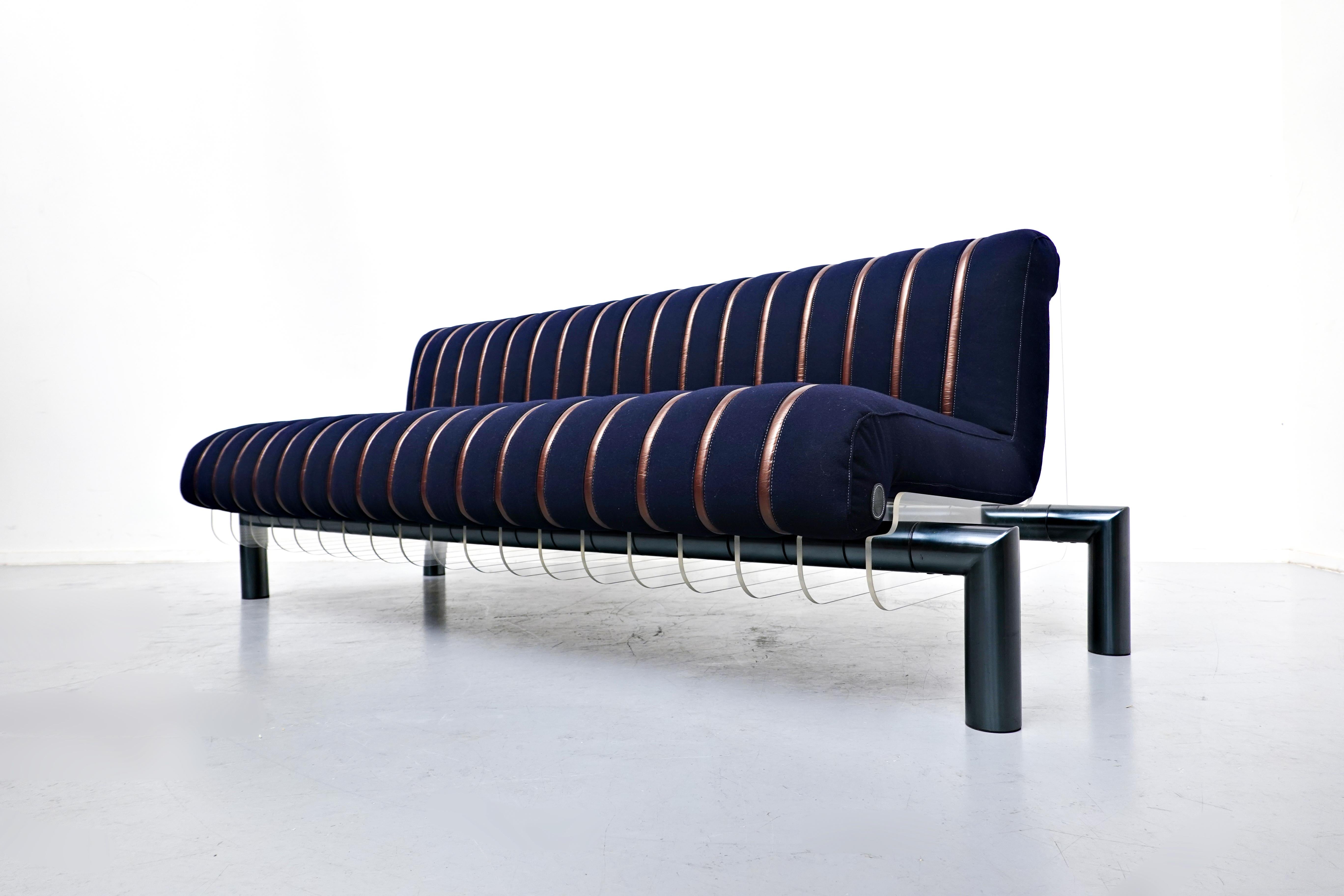 Mid-Century Modern Sofa by Nicola Trussardi Blue Fabric and Leather Italy, 1983 10