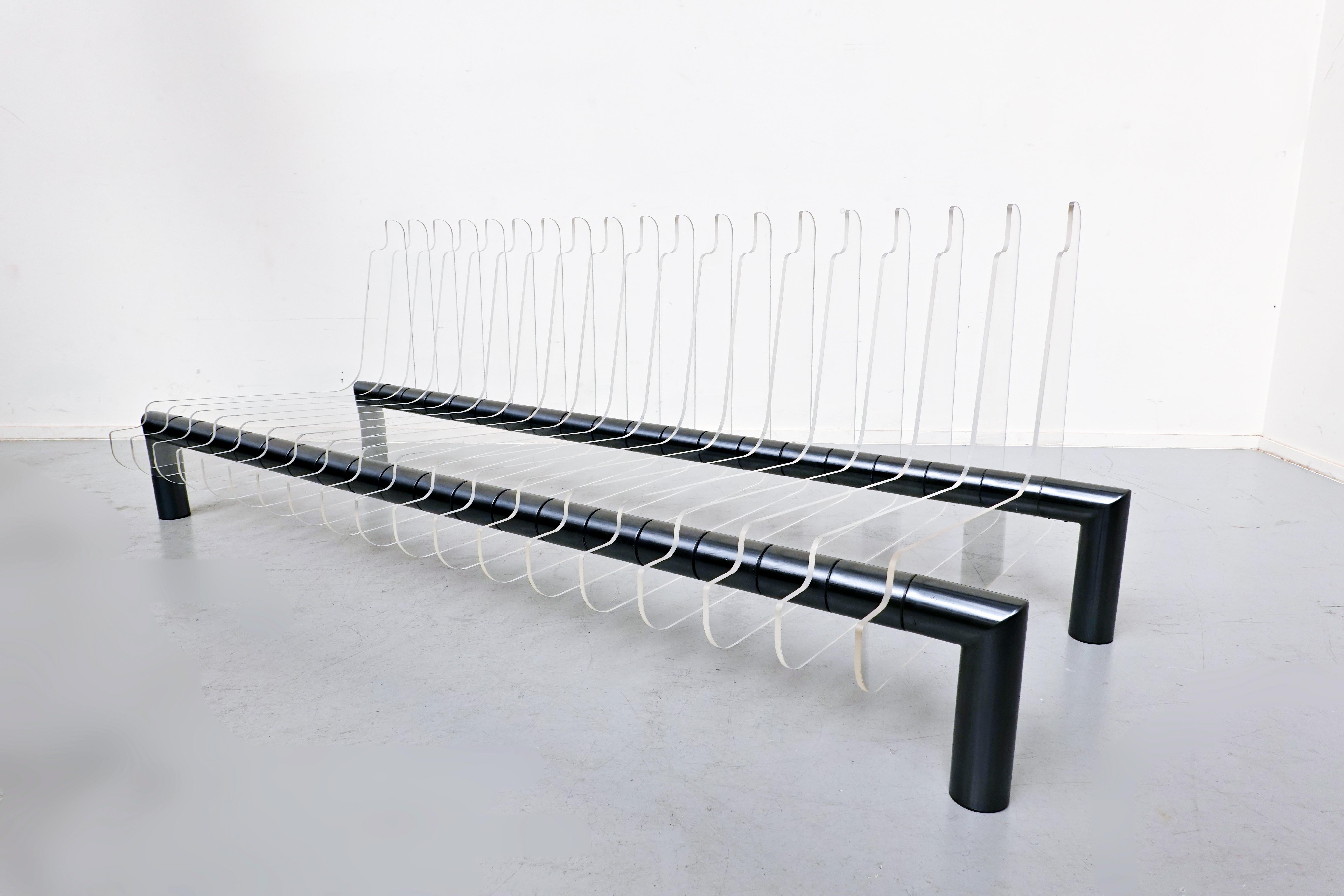 Divano moderno di metà secolo di Nicola Trussardi in tessuto e pelle blu, Italia, 1983 13