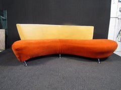 Sofá de mediados de siglo