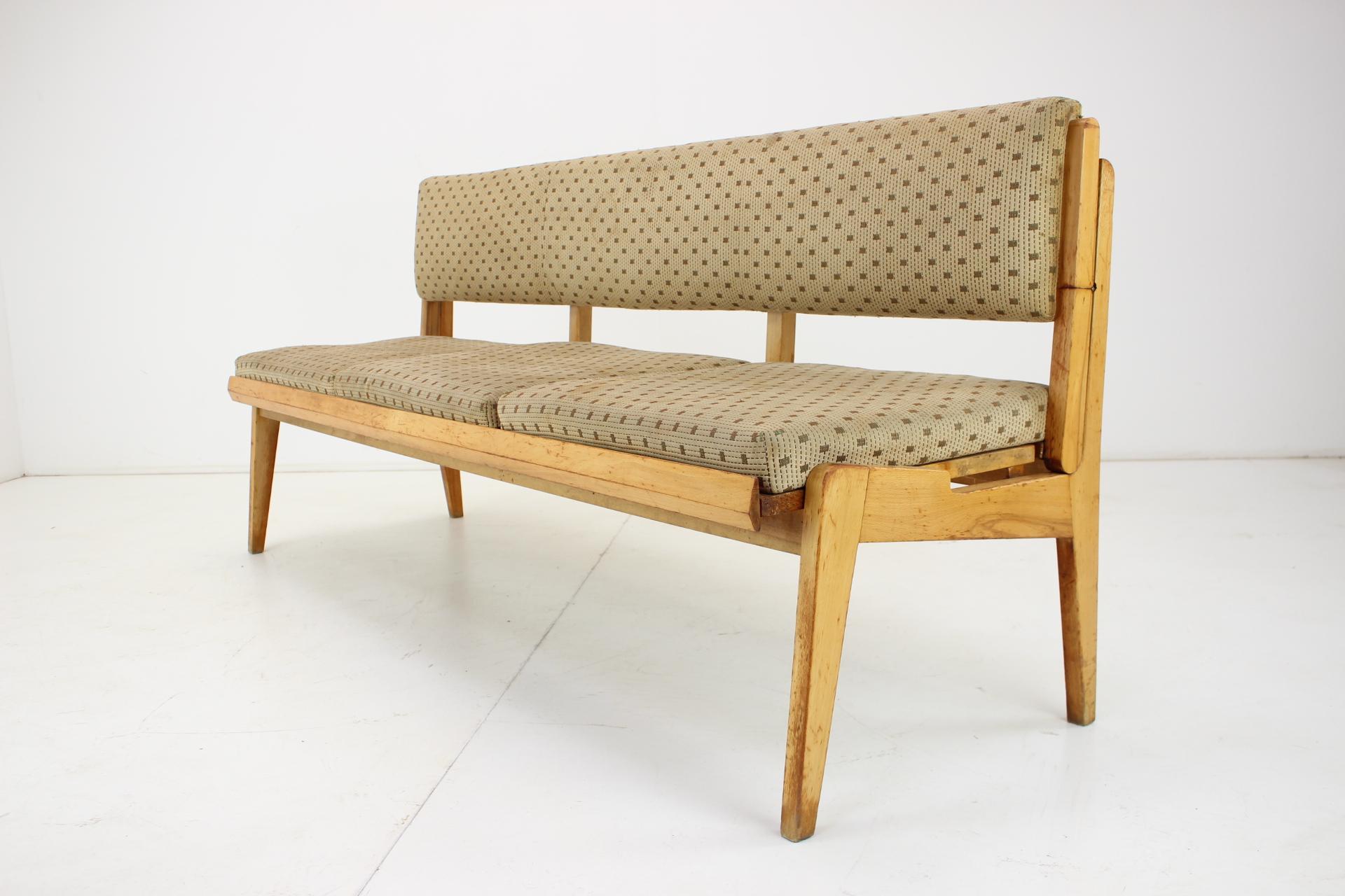 Mid-Century Sofa / Daybed, 1960s, Czechoslovakia In Distressed Condition In Praha, CZ