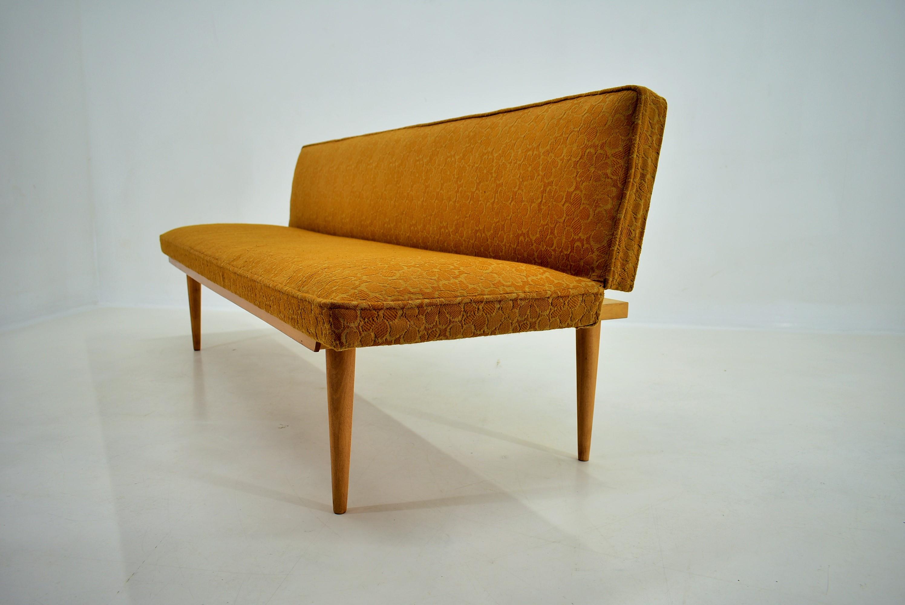 Mid-Century Sofa / Daybed Designed by Miroslav Navratil, 1960s 3
