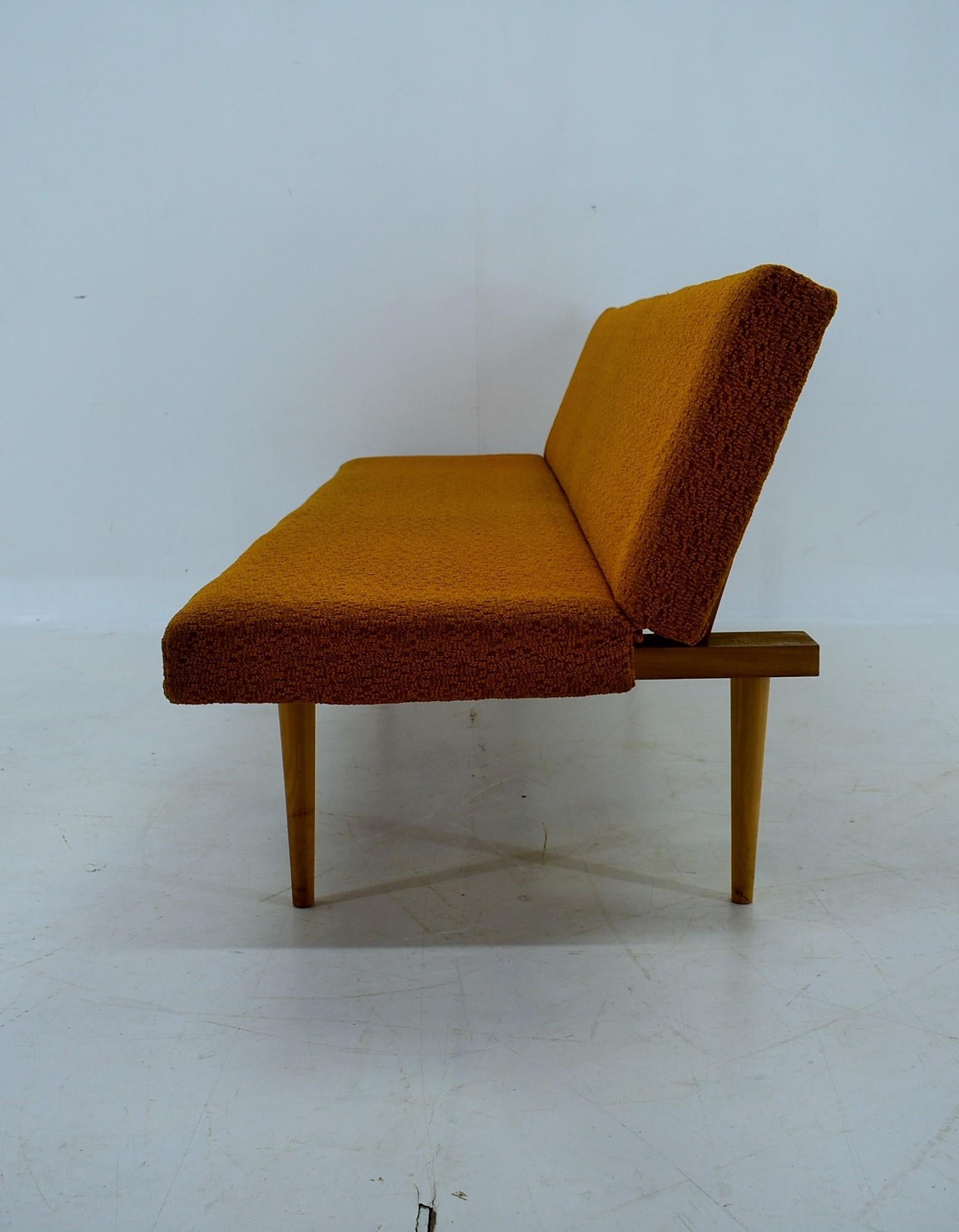 Midcentury Sofa / Daybed Designed by Miroslav Navratil, 1960s For Sale 4