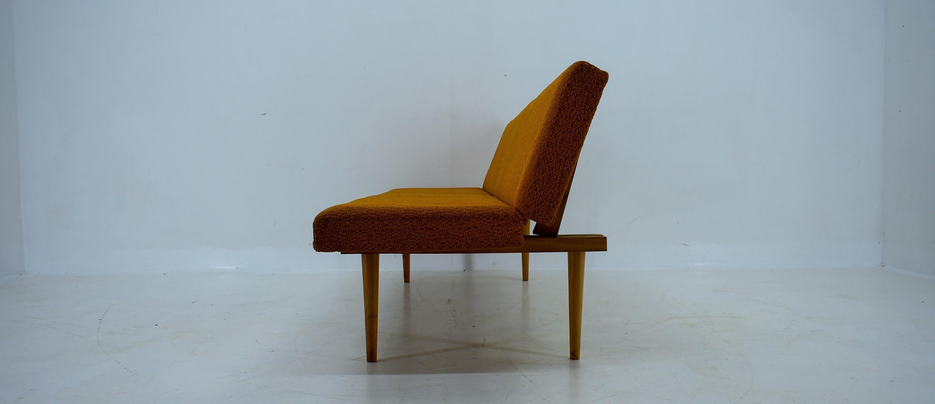 Midcentury Sofa / Daybed Designed by Miroslav Navratil, 1960s For Sale 5