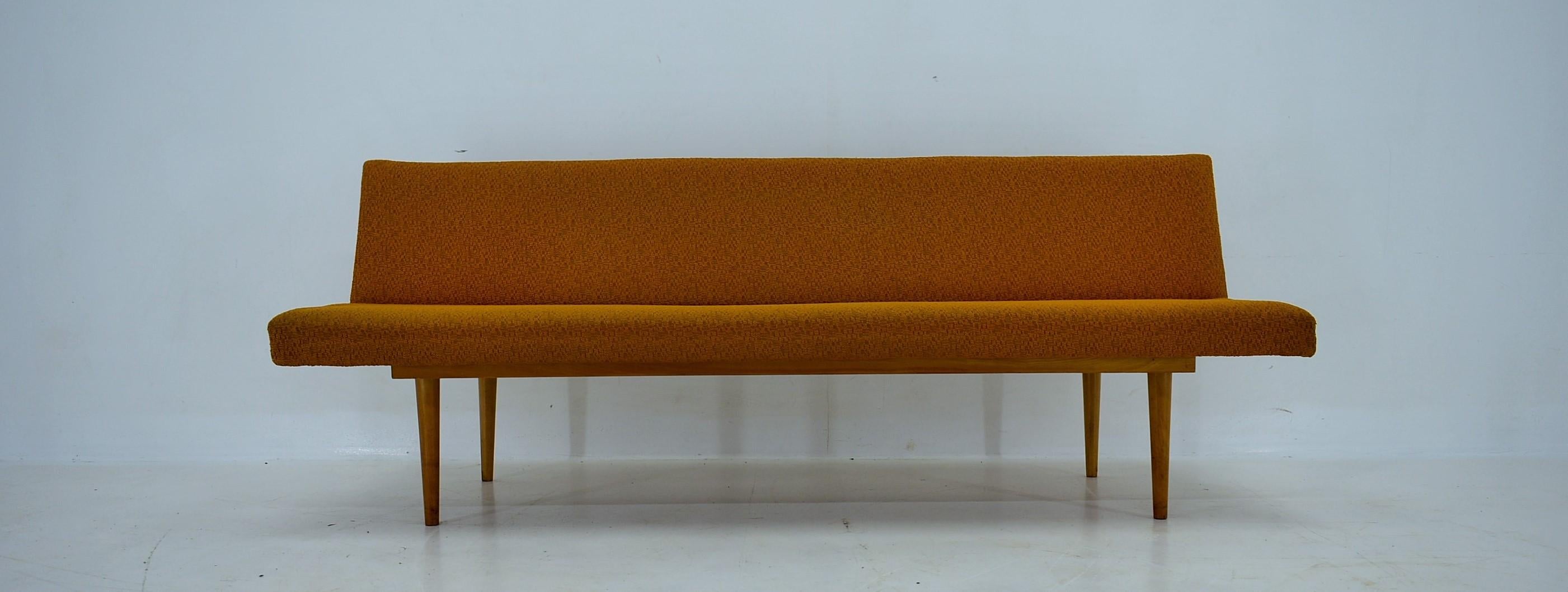 Midcentury Sofa / Daybed Designed by Miroslav Navratil, 1960s For Sale 9