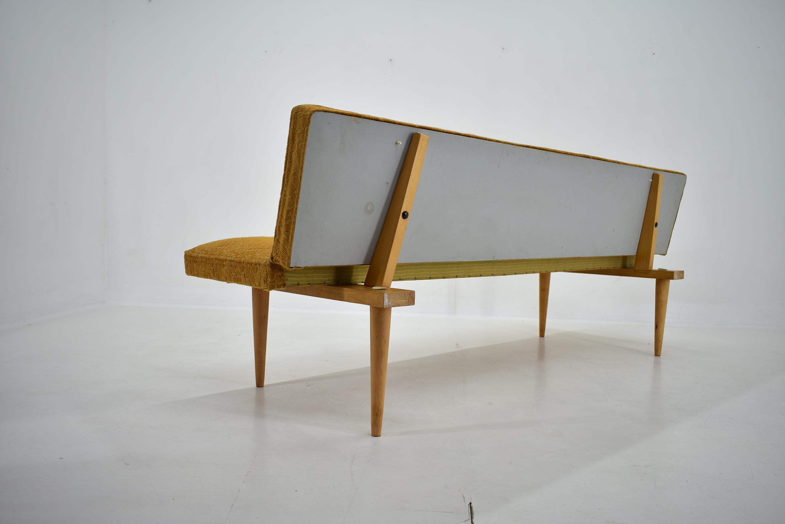 Mid-Century Sofa / Daybed Designed by Miroslav Navratil, 1960s 10