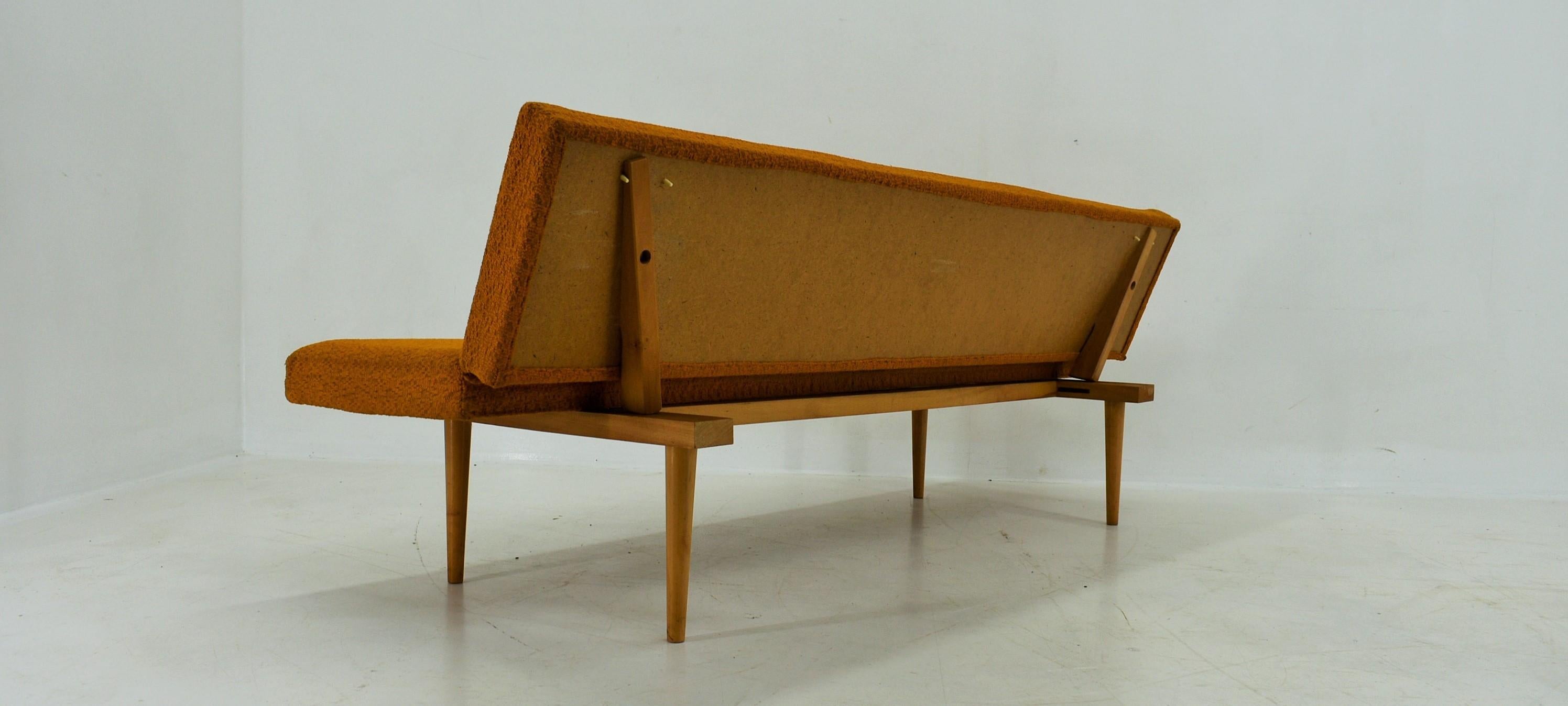 Mid-20th Century Midcentury Sofa / Daybed Designed by Miroslav Navratil, 1960s For Sale