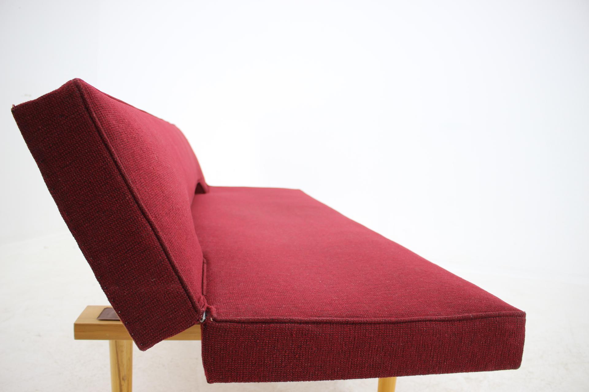 Midcentury Sofa Designed by Miroslav Navrátil, 1960s 3