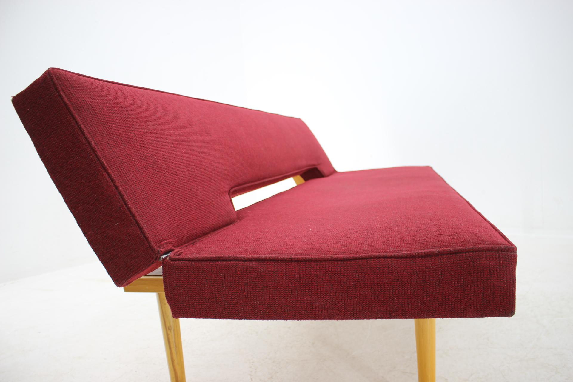 Midcentury Sofa Designed by Miroslav Navrátil, 1960s 4