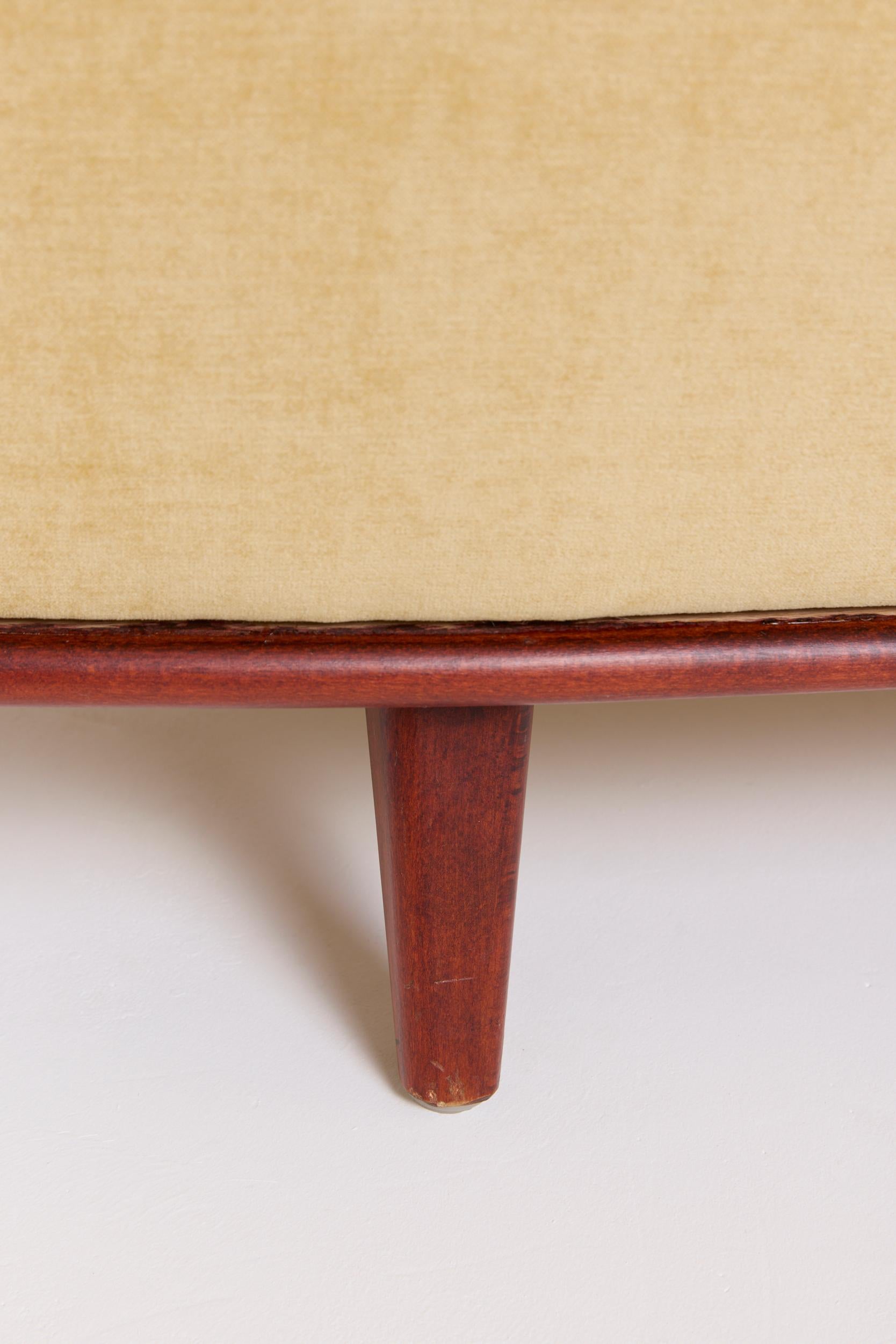 Mid-Century Sofa For Sale 7