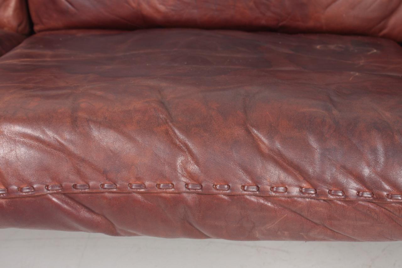Midcentury Sofa in Patinated Leather by De Sede, 1960s In Good Condition In Lejre, DK