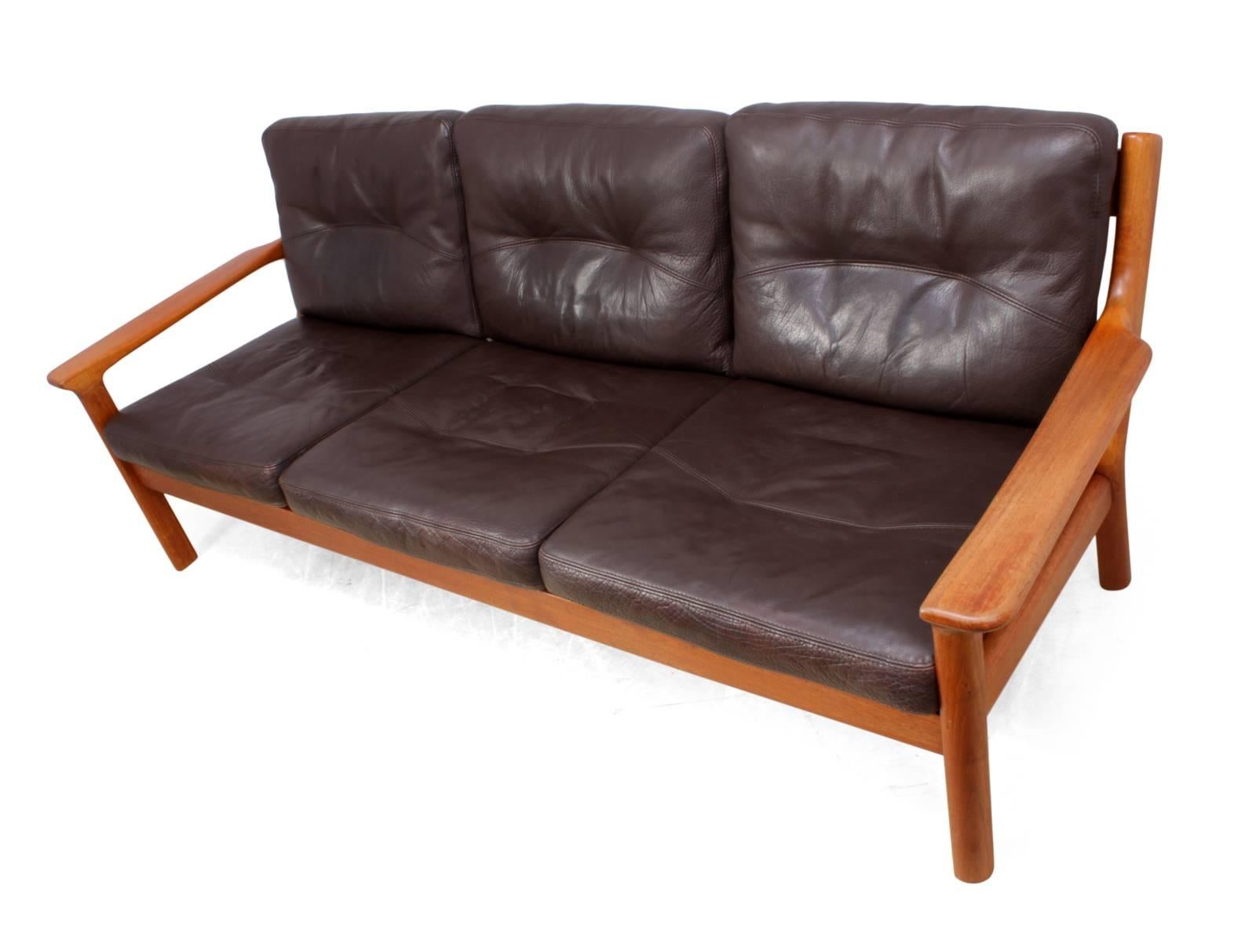 Midcentury Sofa in Teak and Leather by Glostrop 5