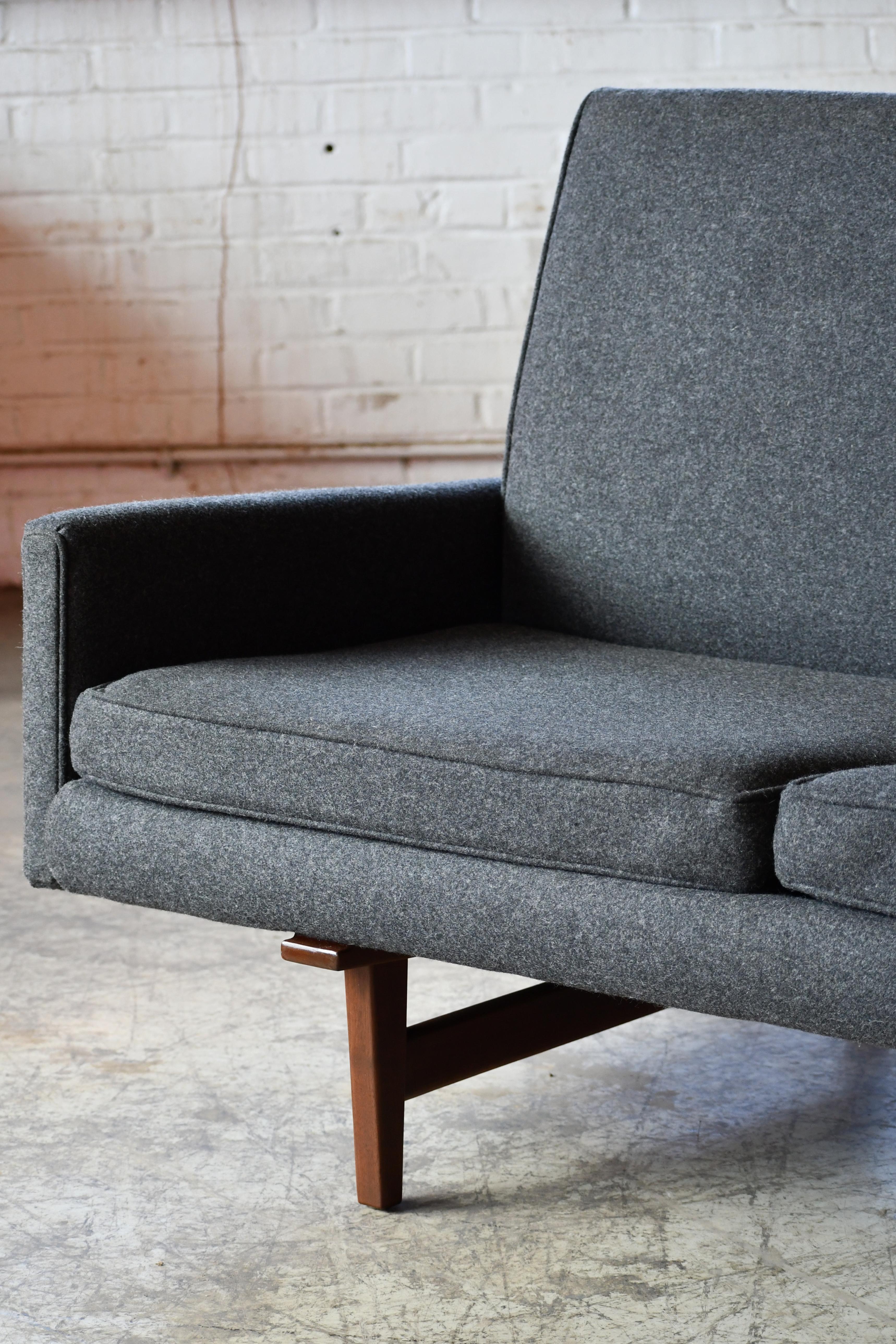 Mid-Century Sofa in Walnut by Jens Risom Newly Reupholstered in Charcoal Wool For Sale 1