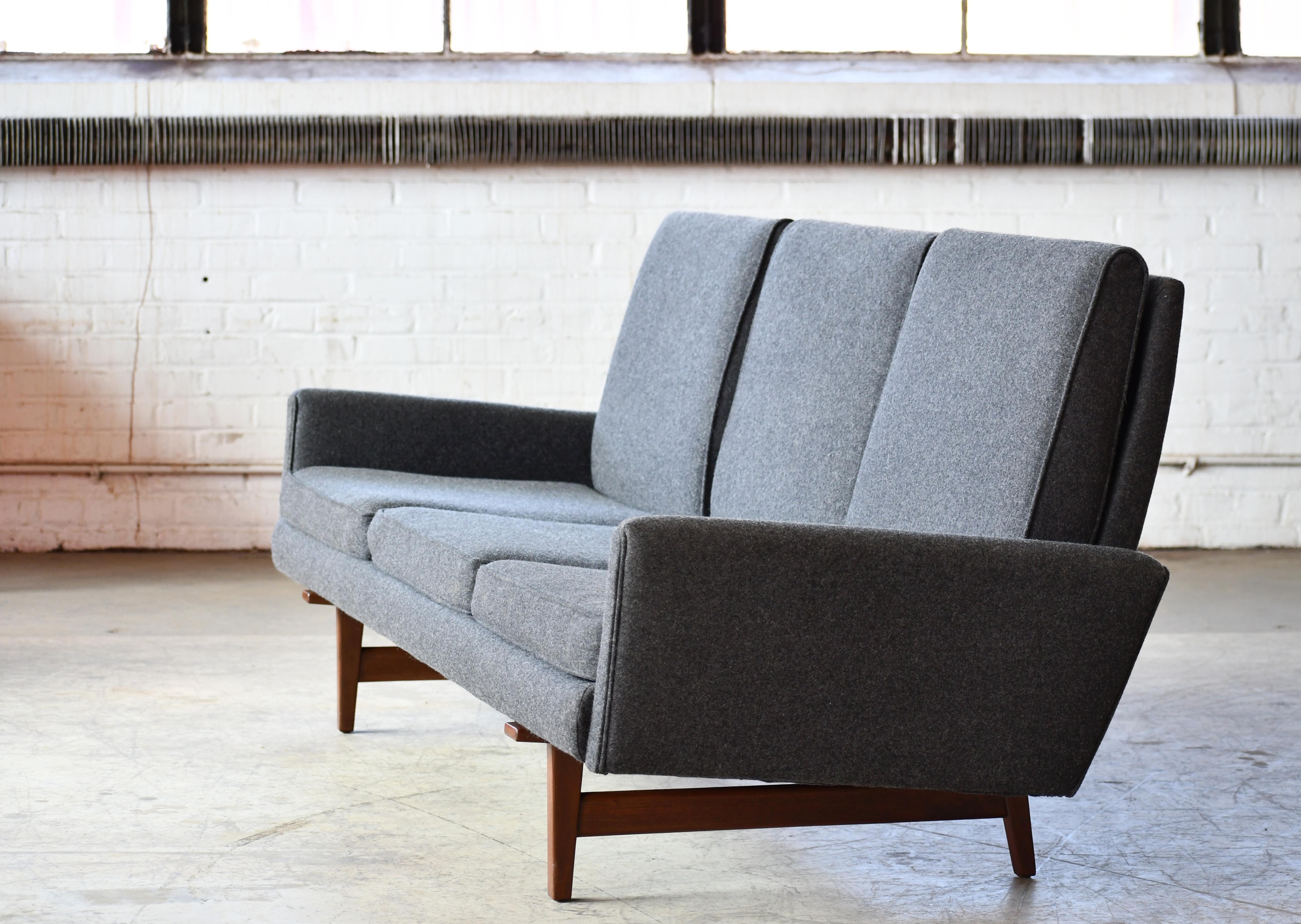 Mid-Century Sofa in Walnut by Jens Risom Newly Reupholstered in Charcoal Wool For Sale 2