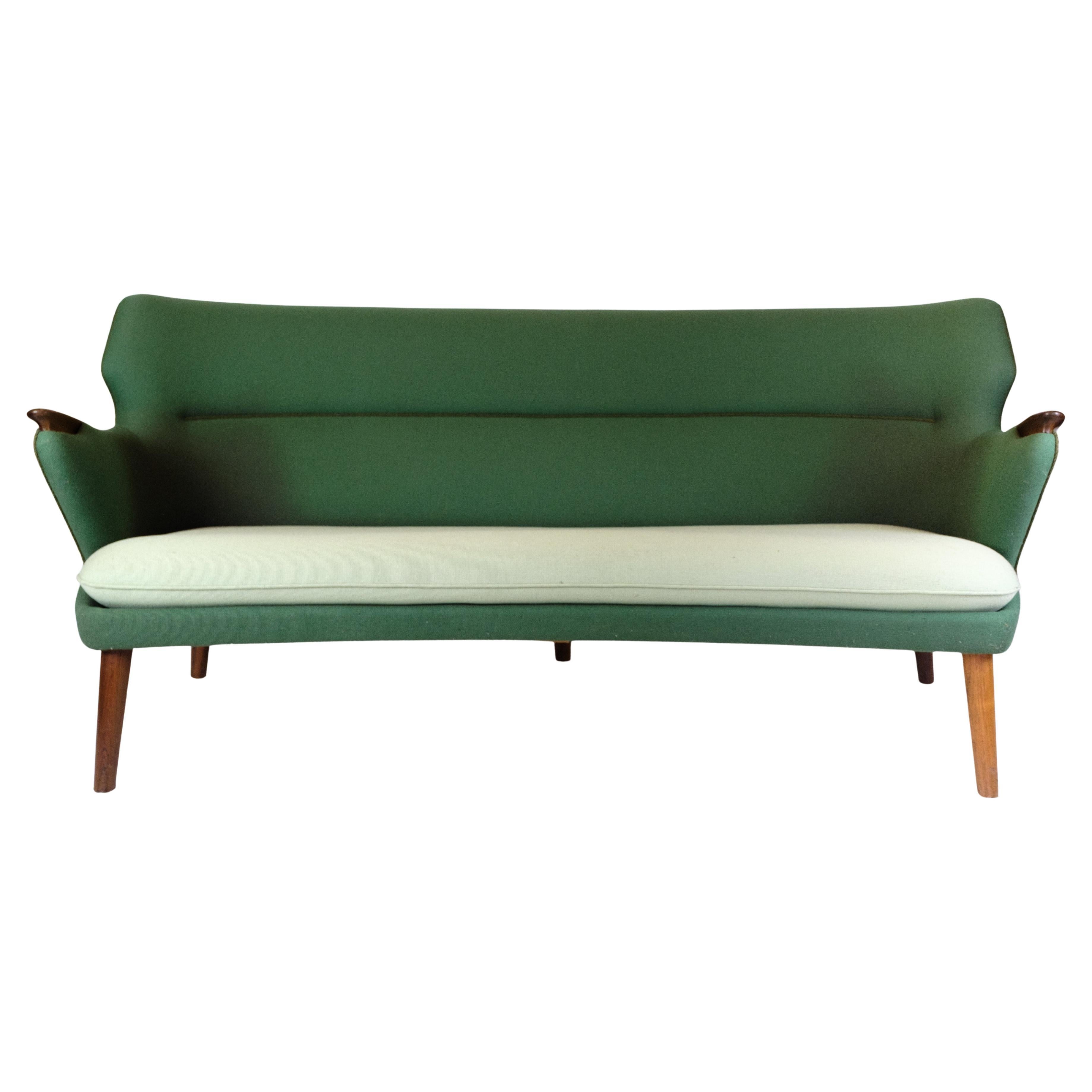 Canapé du milieu du siècle modèle 220 avec pieds en bois de rose et tissu vert par Kurt Olsen