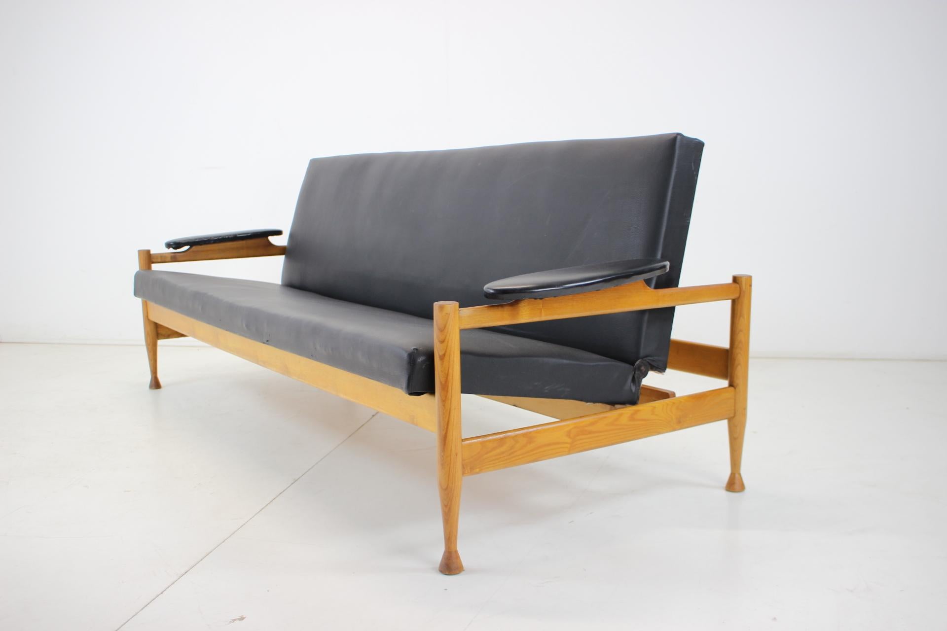 Mid-Century Modern Mid-Century Sofa or Bed by Uluv, 1960's For Sale