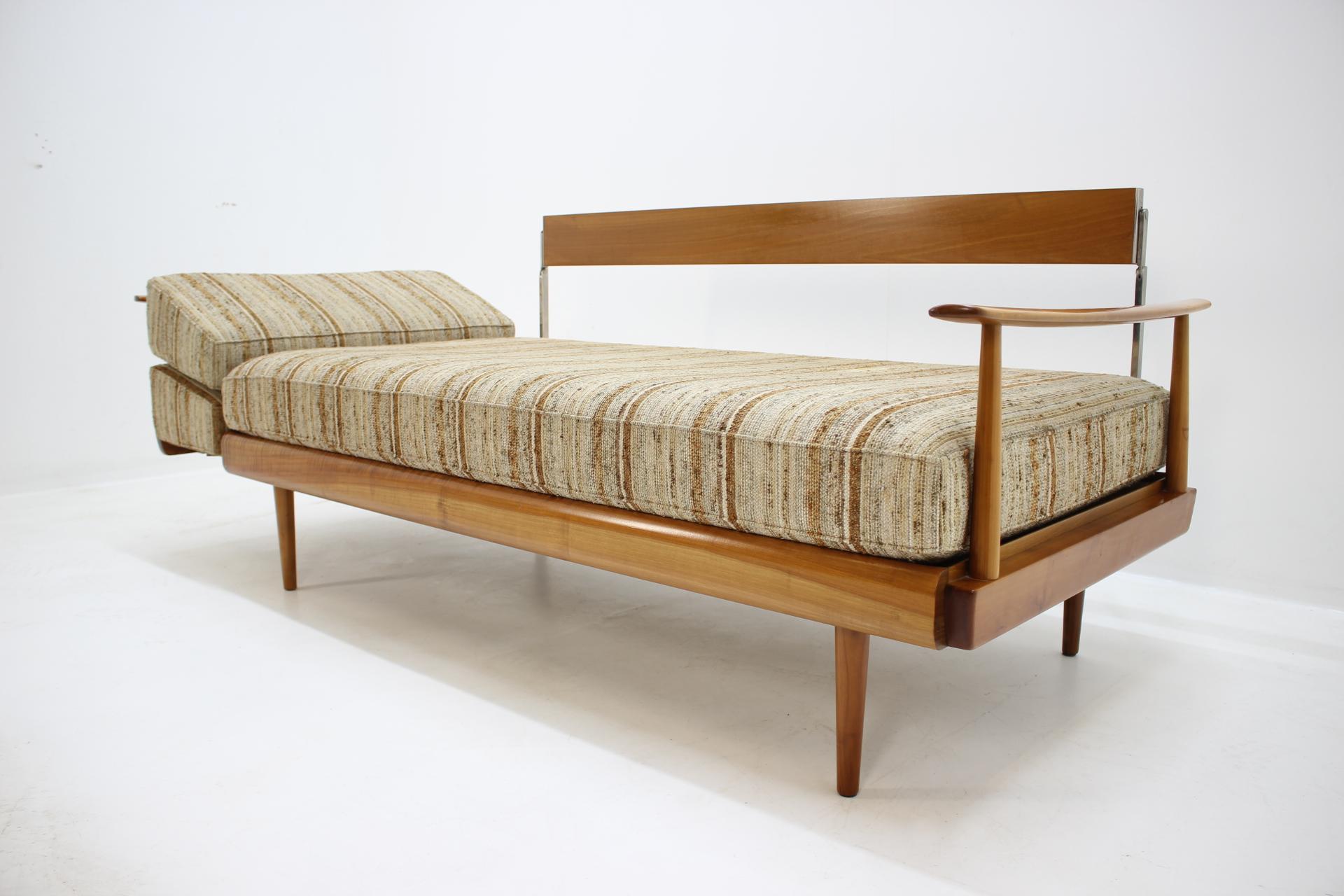 Wood Midcentury Sofa or Daybed Designed by Wilhelm Knoll for Antimott, 1960s
