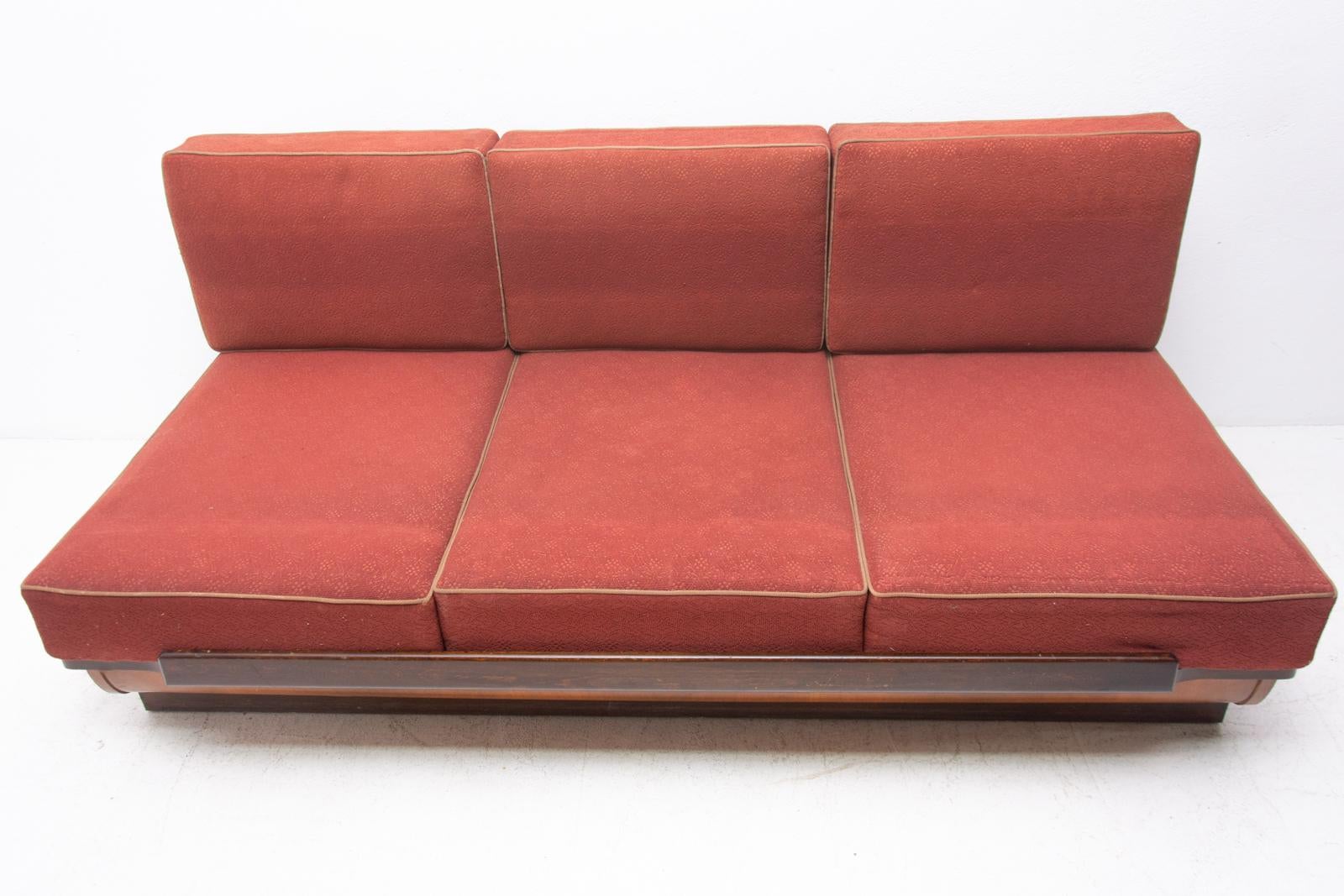 Midcentury Sofa Bed in Walnut by Jindřich Halabala for UP Zavody, 1950s 3