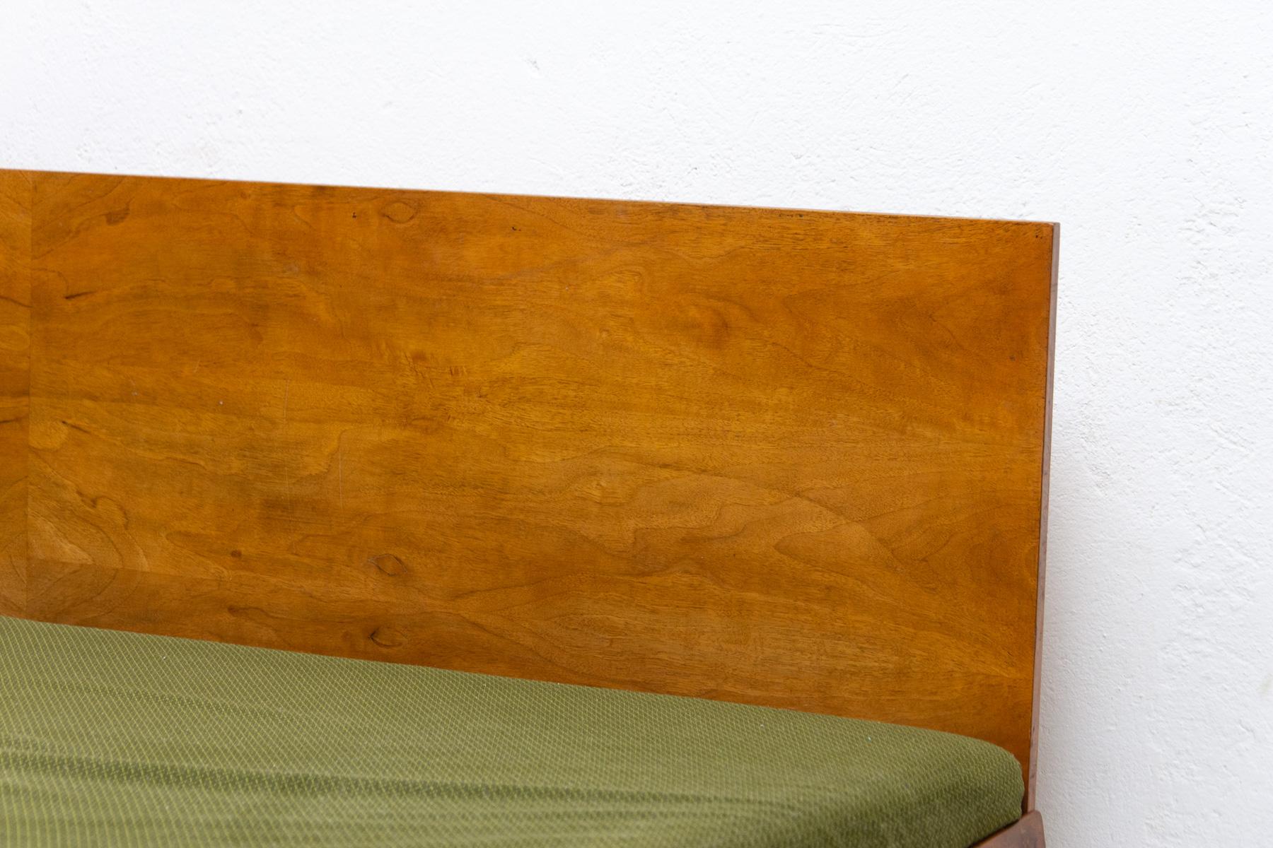 Mid Century Sofabed in Walnut by Jindrich Halabala for UP Zavody, 1950´s 3