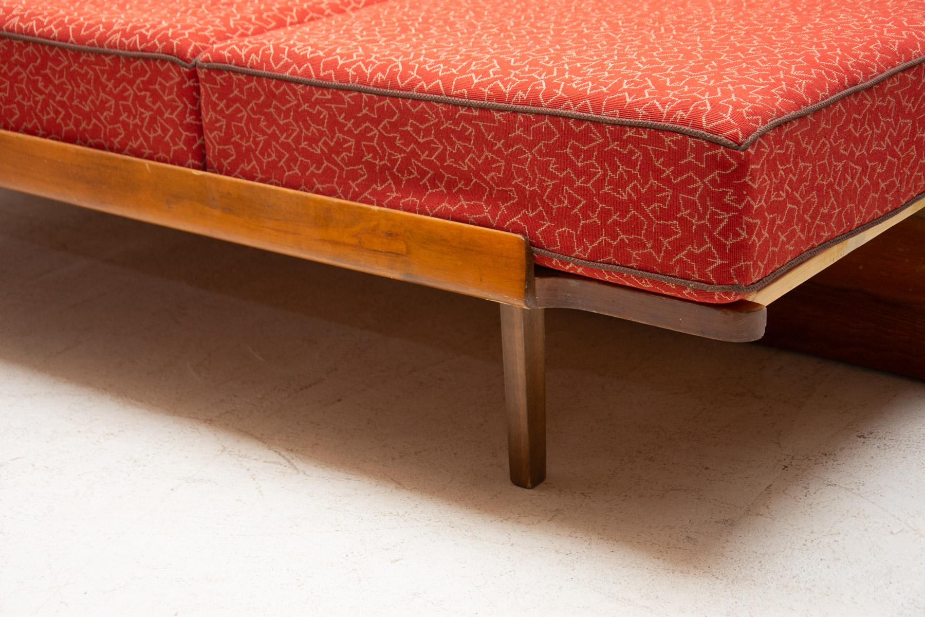 Mid Century Sofabed in Walnut by Jindrich Halabala for UP Zavody, 1950´S 6