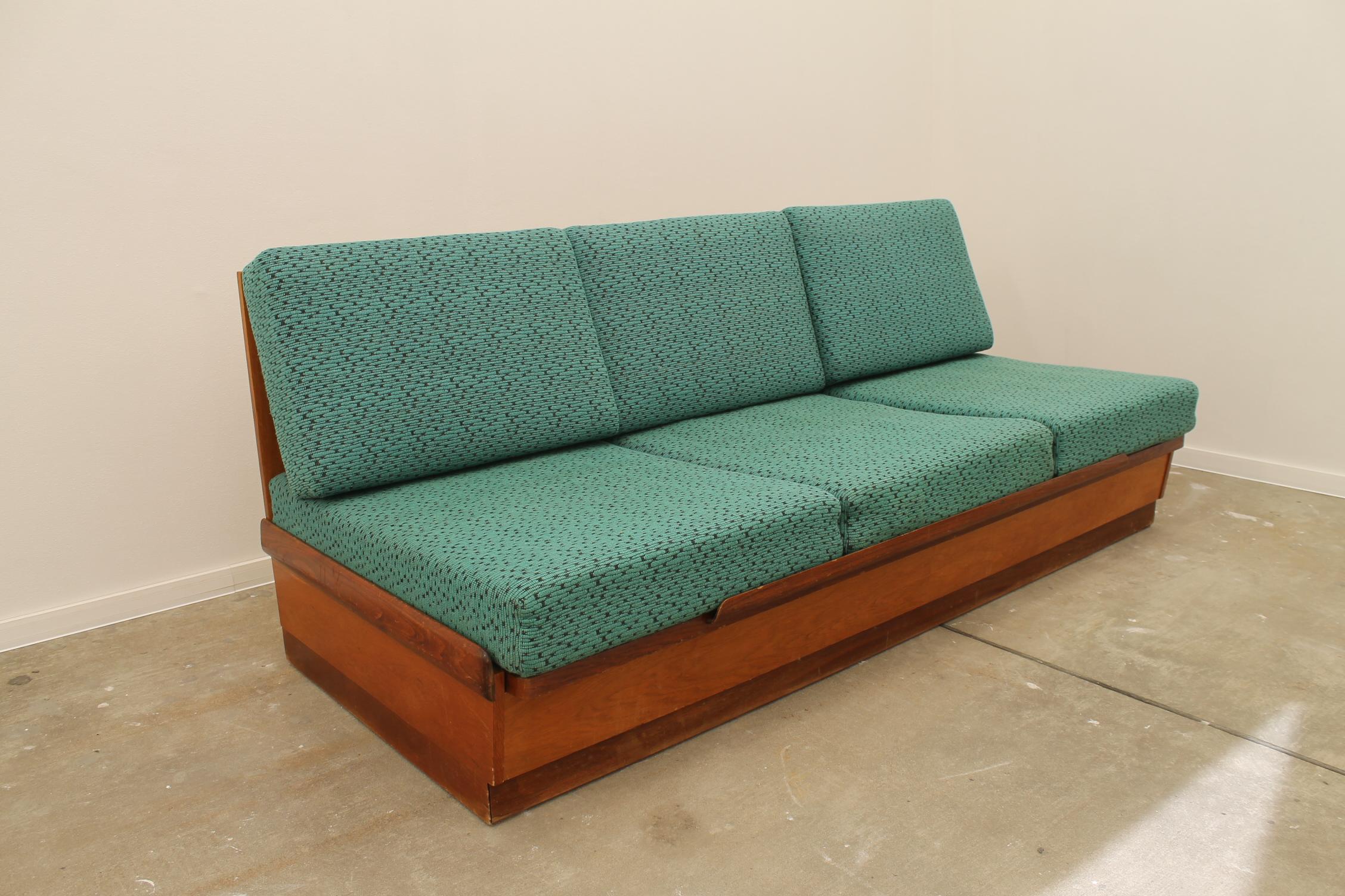 Art Deco Midcentury Sofabed in Walnut by Jindrich Halabala for Up Zavody, 1950s