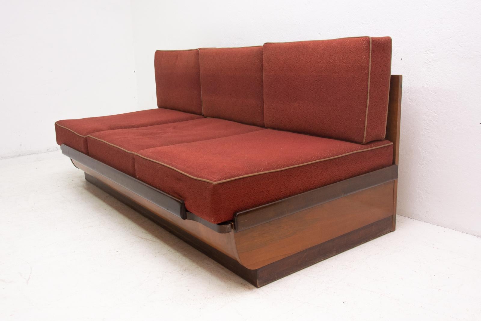 Wood Midcentury Sofa Bed in Walnut by Jindřich Halabala for UP Zavody, 1950s