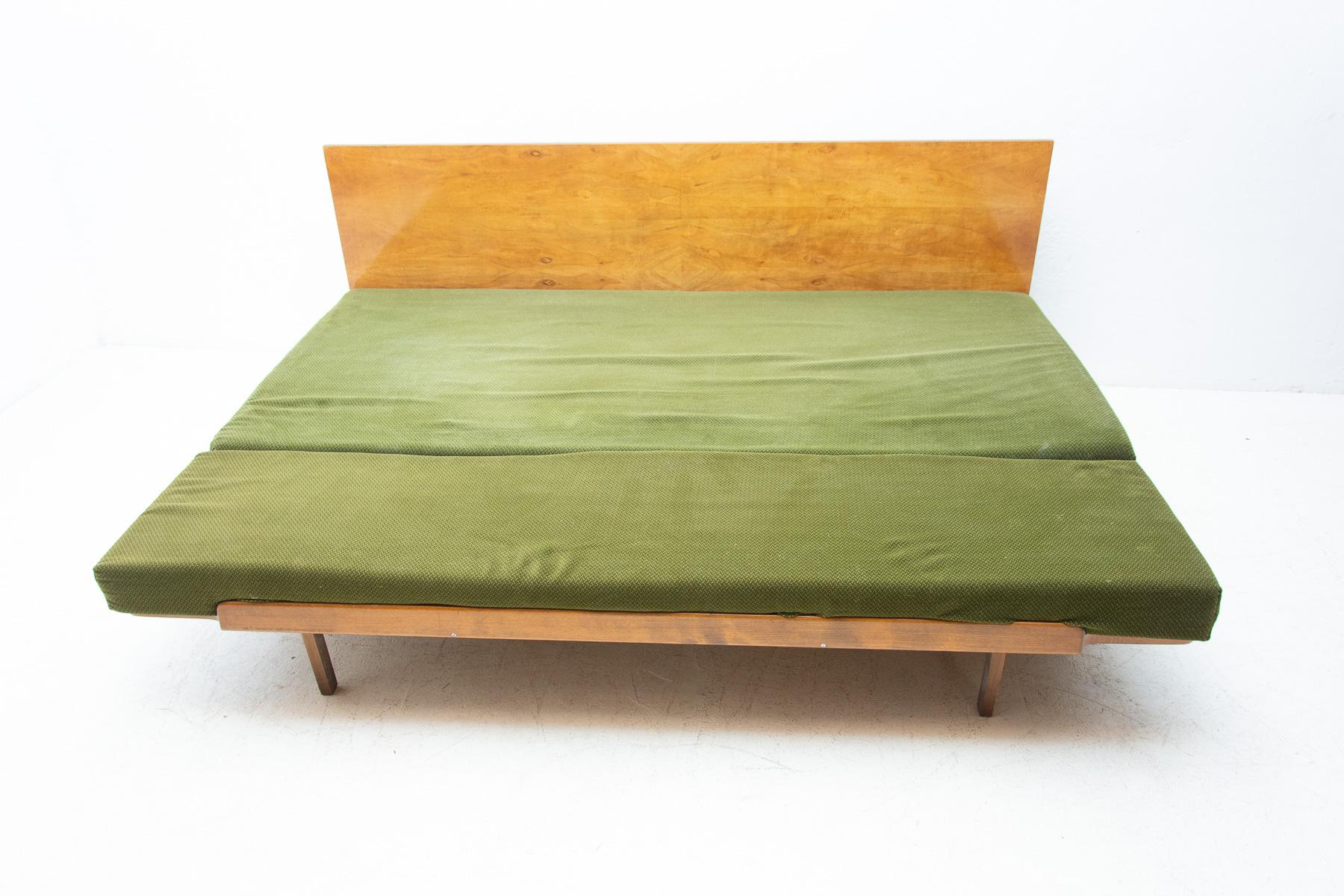 Fabric Mid Century Sofabed in Walnut by Jindrich Halabala for UP Zavody, 1950´s