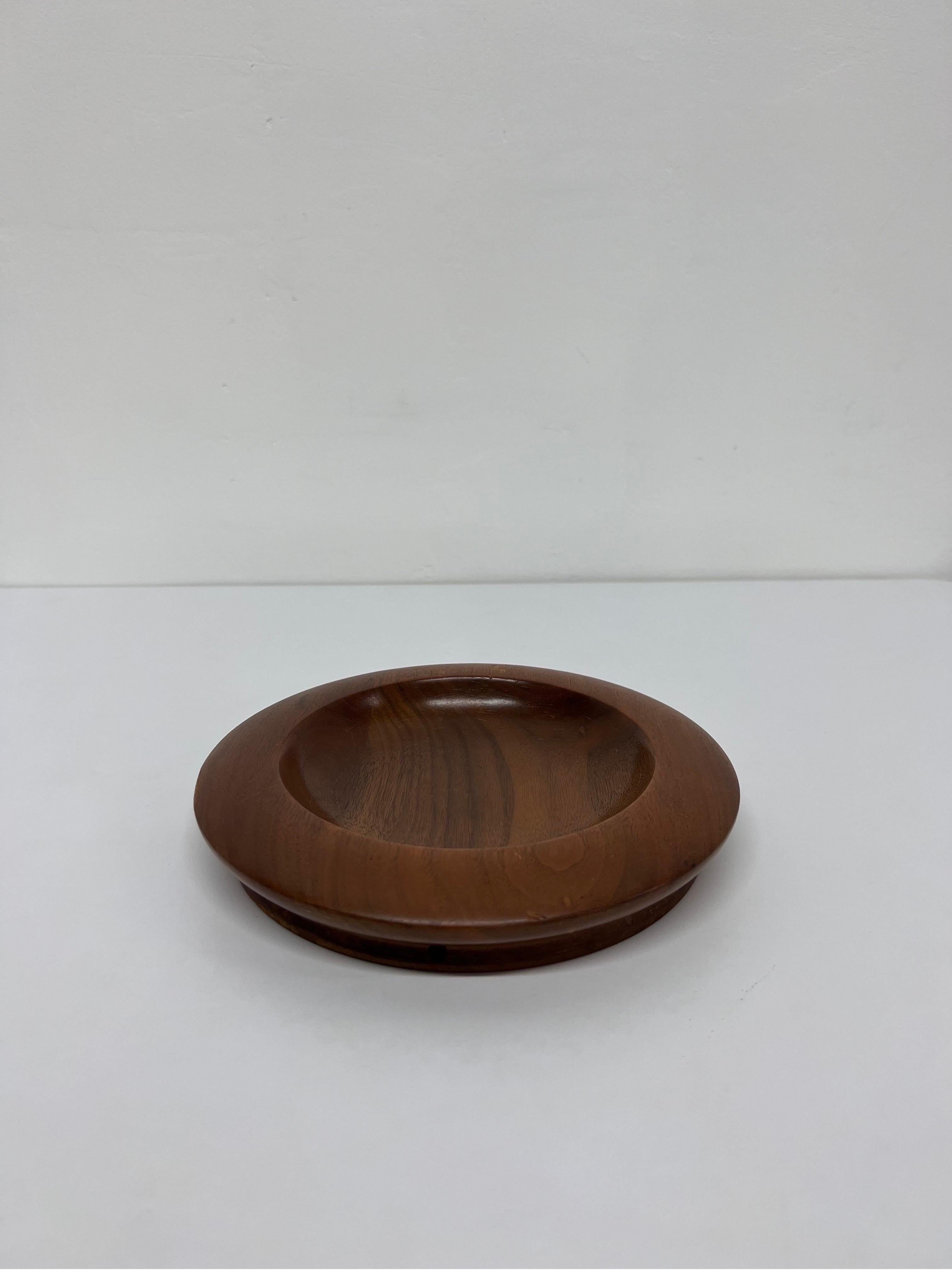 Mid-Century Solid American Walnut Bowl or Catchall, 1950s For Sale 2