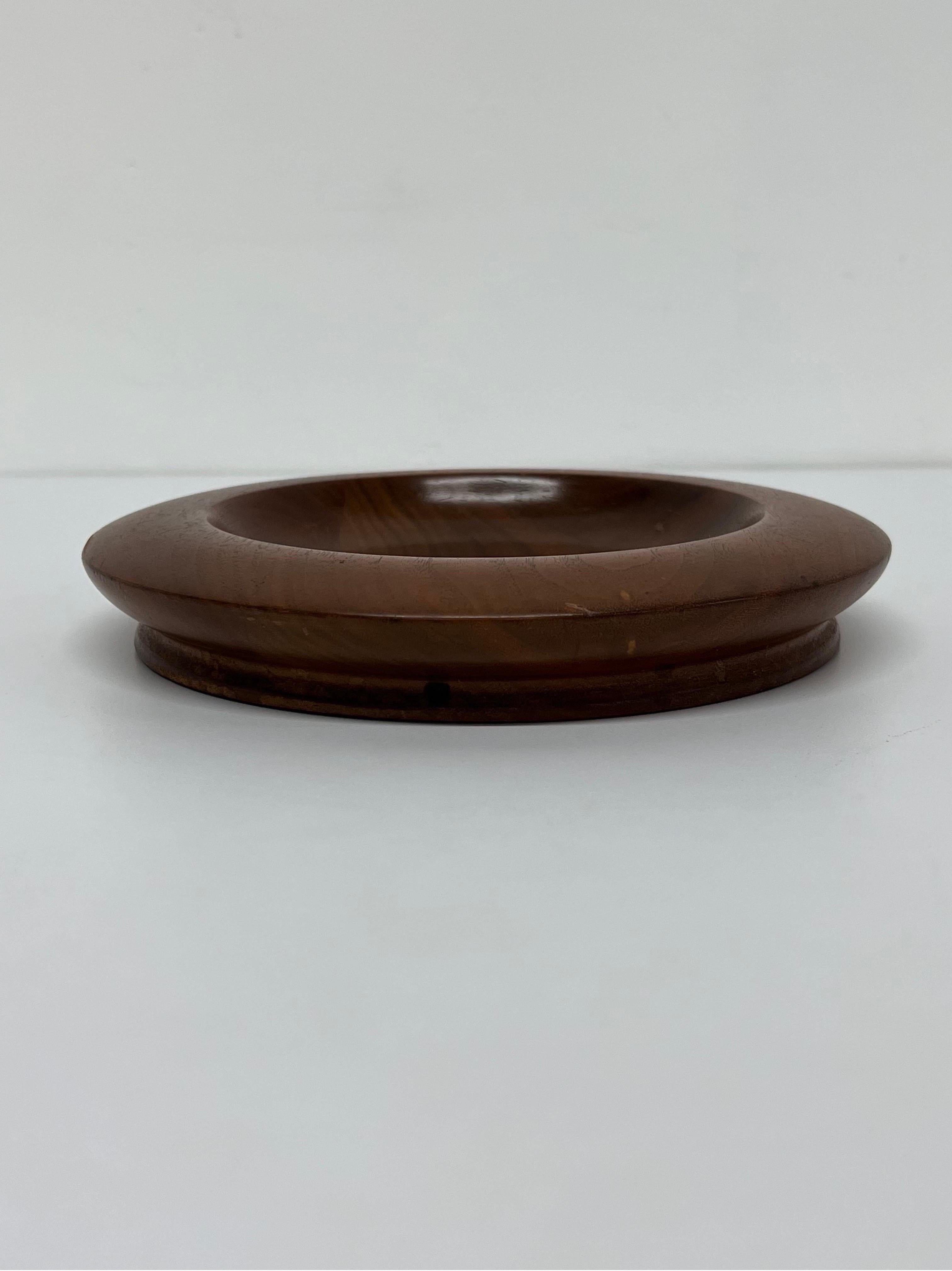 Mid-Century Solid American Walnut Bowl or Catchall, 1950s For Sale 3