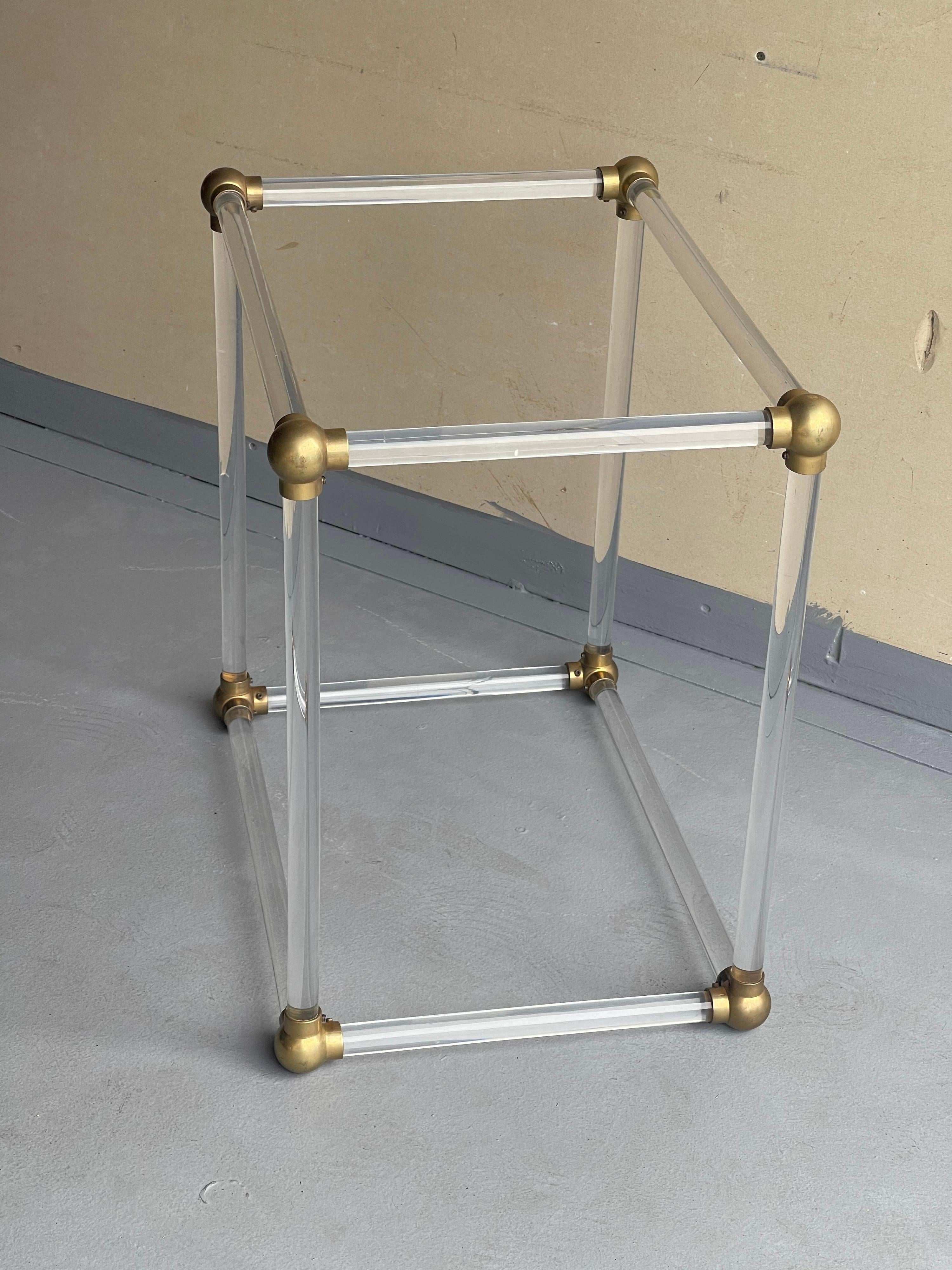 Mid-Century Solid Lucite Cube with Brass Connectors Coffee Table Base In Good Condition For Sale In San Diego, CA