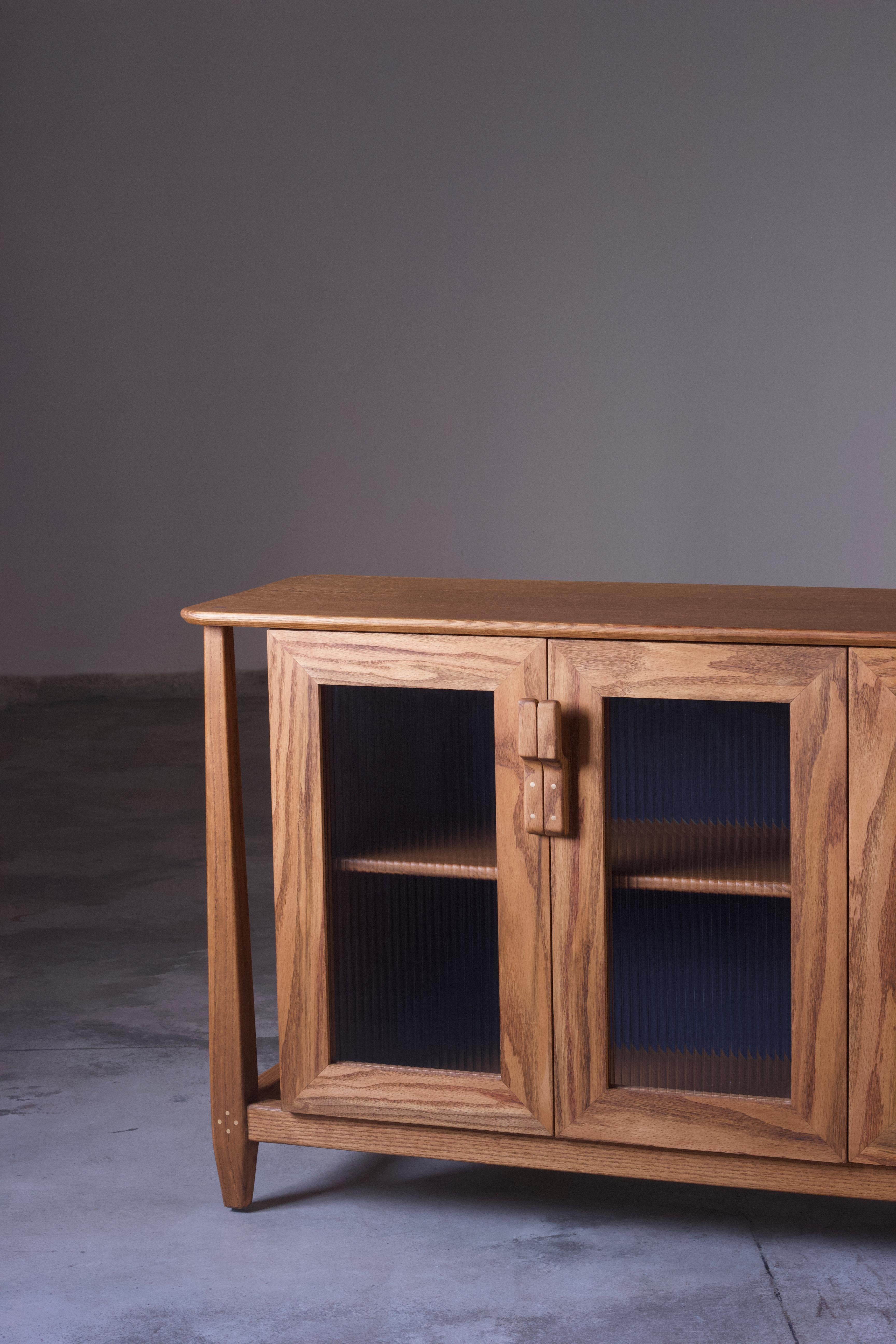 Indian Mid-Century Oak Wood Storage Credenza sideboard Fluted Glass shutters and brass For Sale