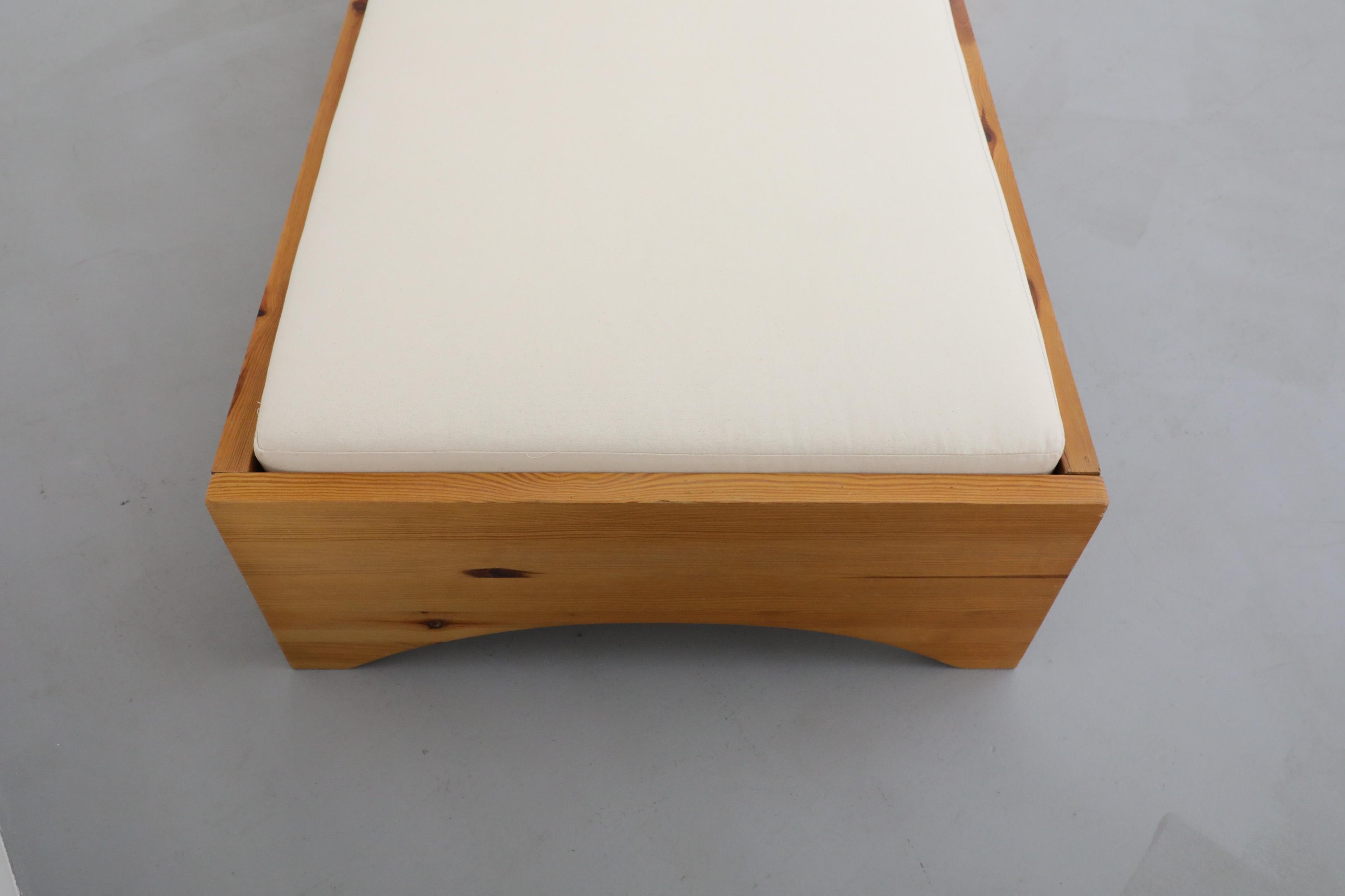 Méridienne en pin massif du milieu du siècle dernier par Ate Van Apeldoorn avec nouveau matelas en toile en vente 6