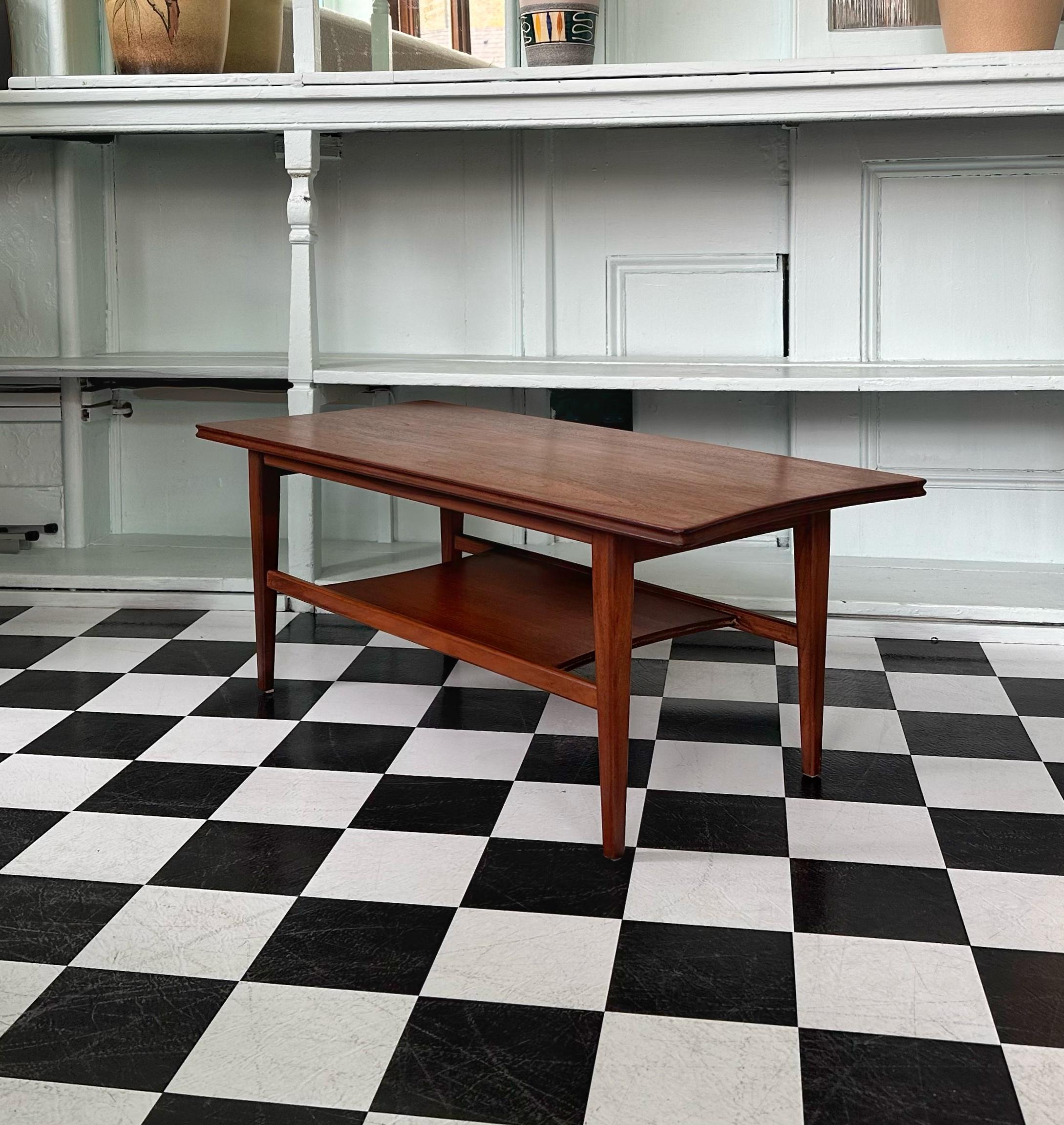 Mid-Century Solid Teak Coffee Table by Richard Hornby For Fyne Ladye In Good Condition In London, GB