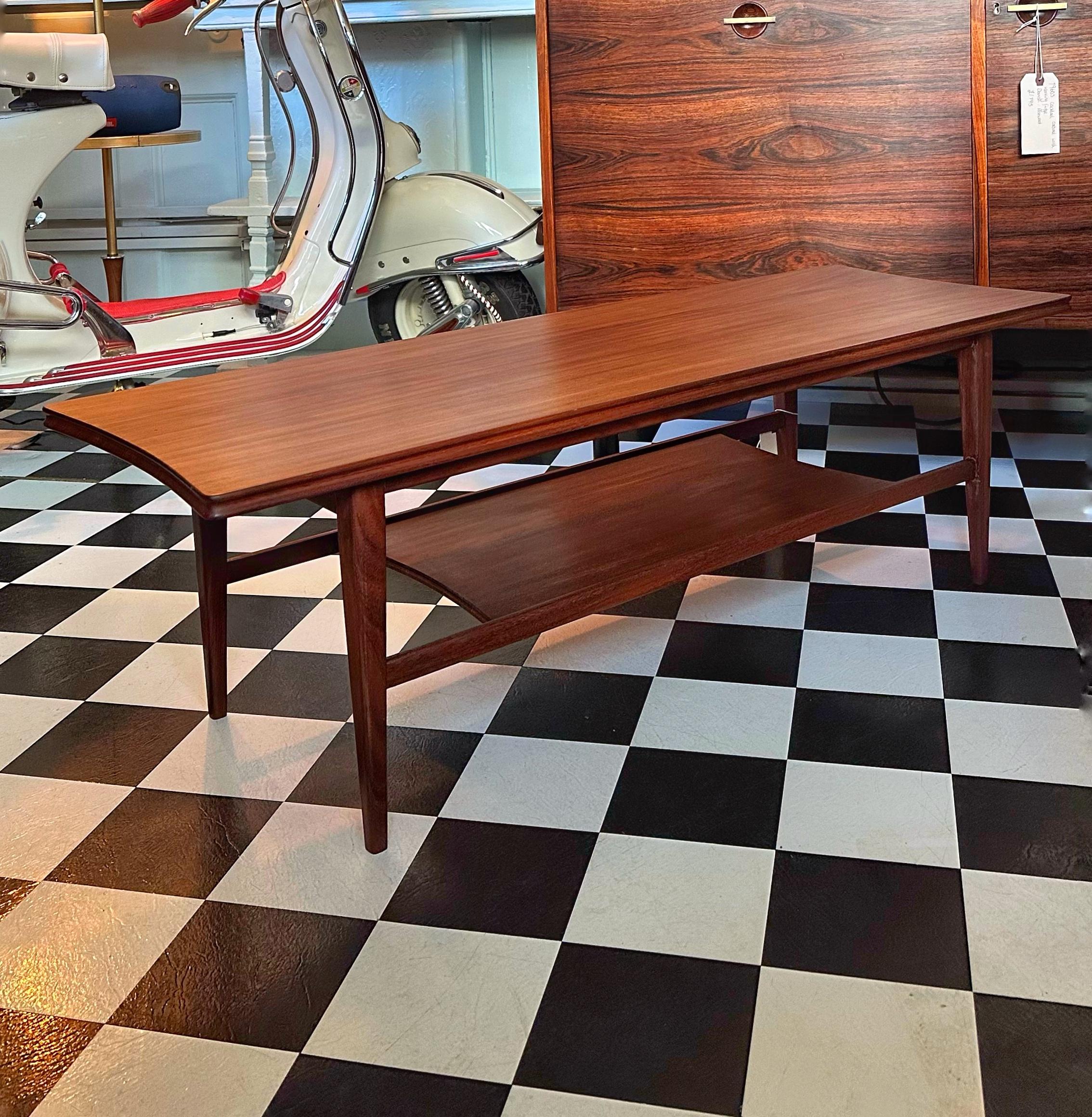 Mid-Century Solid Teak Coffee Table by Richard Hornby For Fyne Ladye In Good Condition For Sale In London, GB