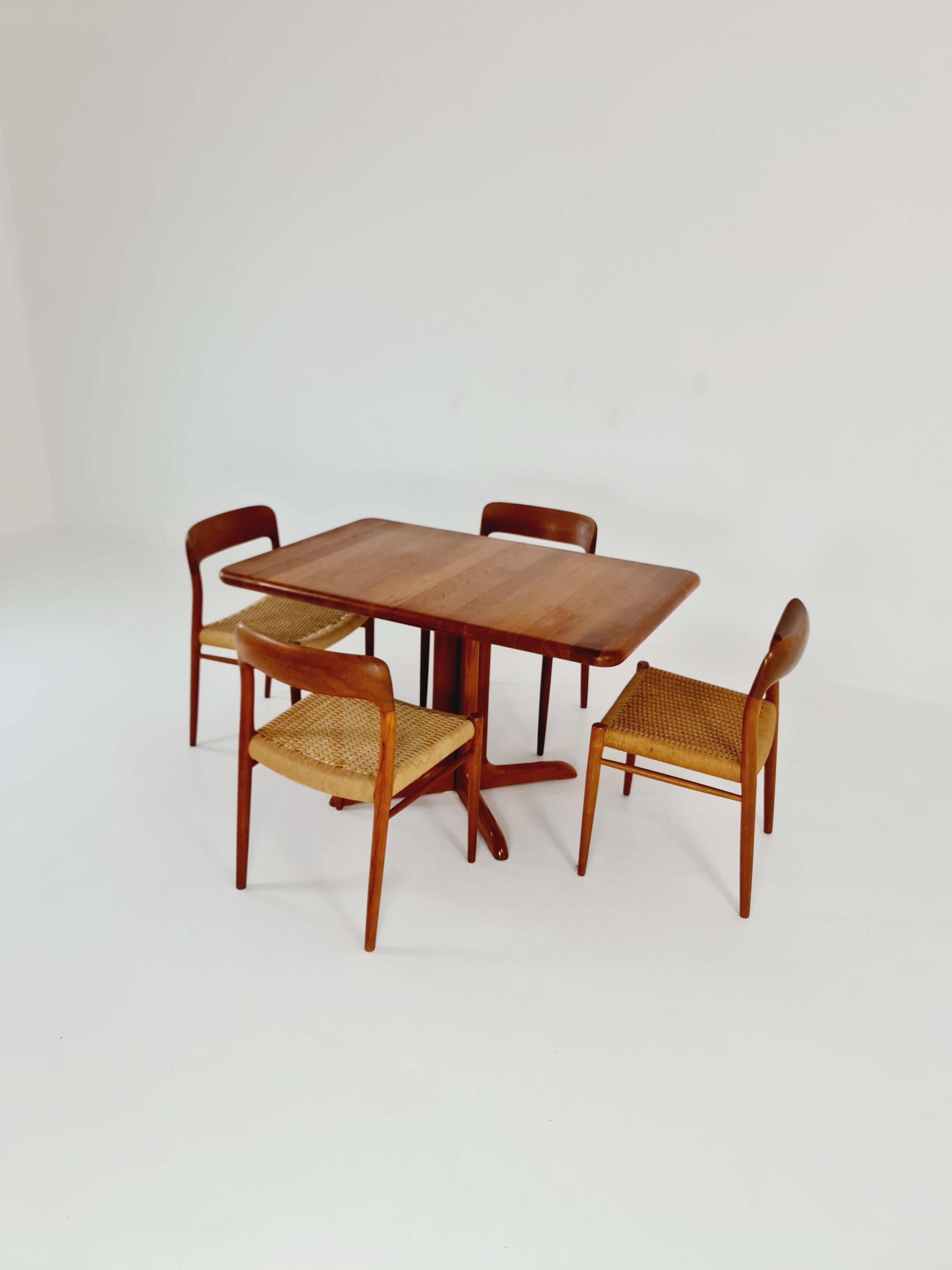 MId Century solid teak Dining Table by Gudme Møbelfabrik, 1970s 2