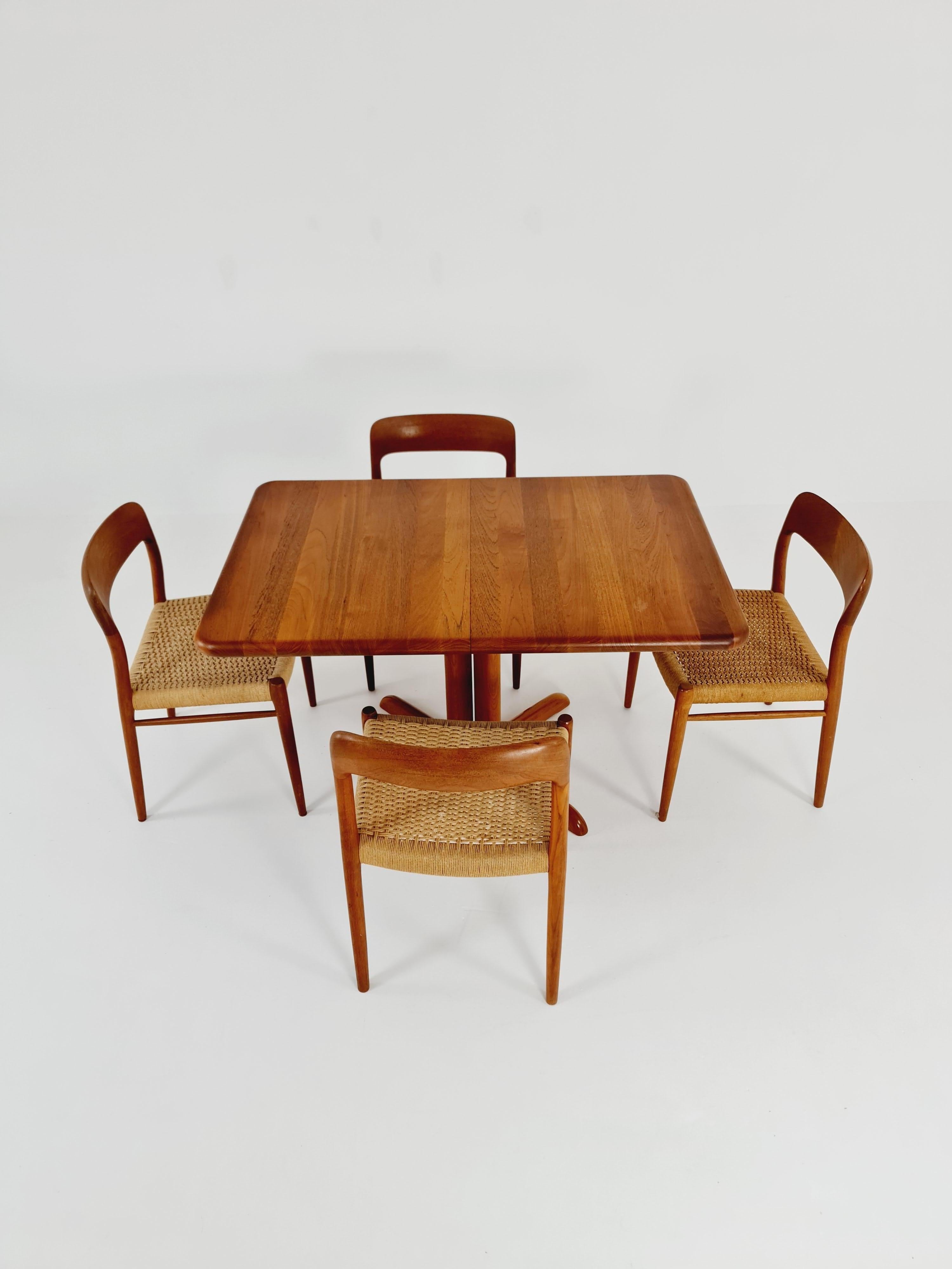 MId Century solid teak Dining Table by Gudme Møbelfabrik, 1970s 3