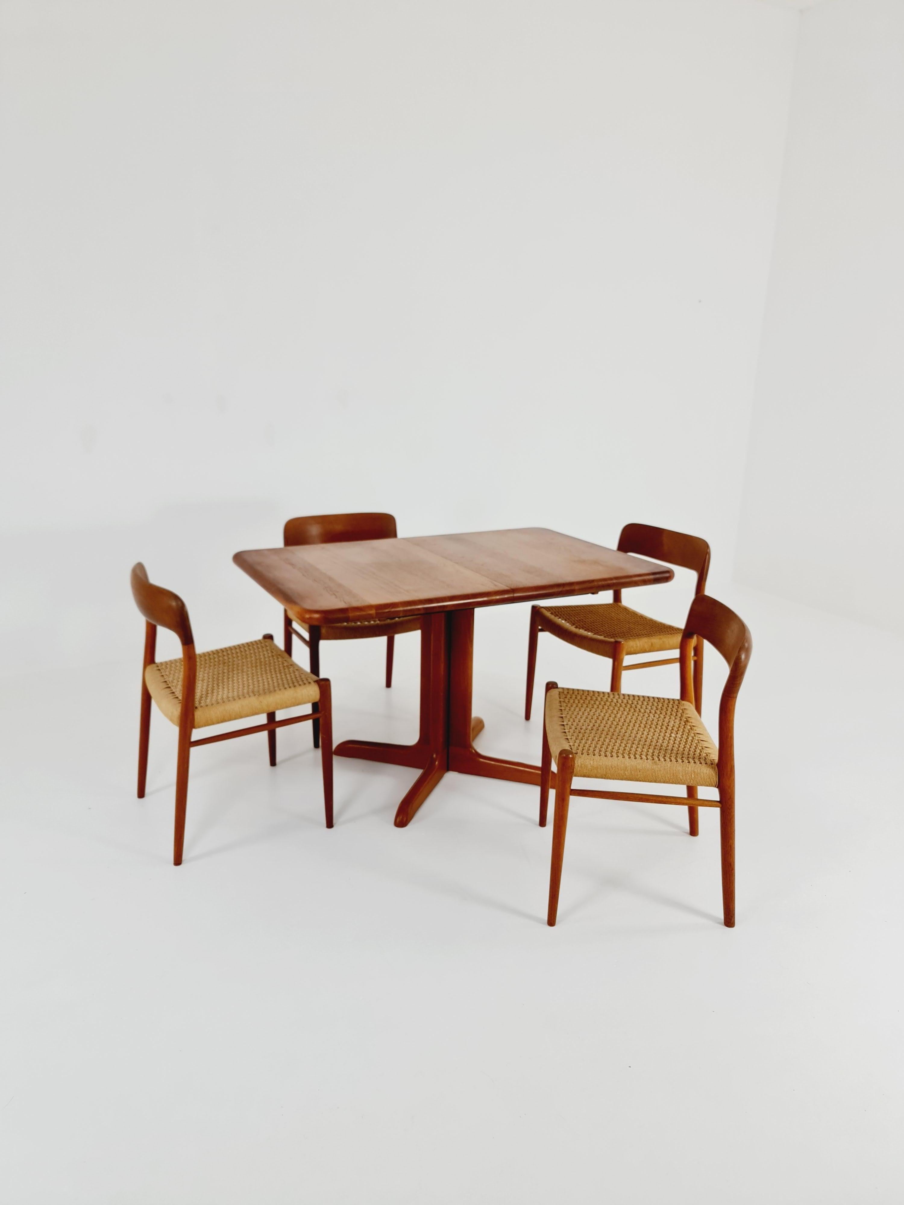MId Century solid teak Dining Table by Gudme Møbelfabrik, 1970s 4